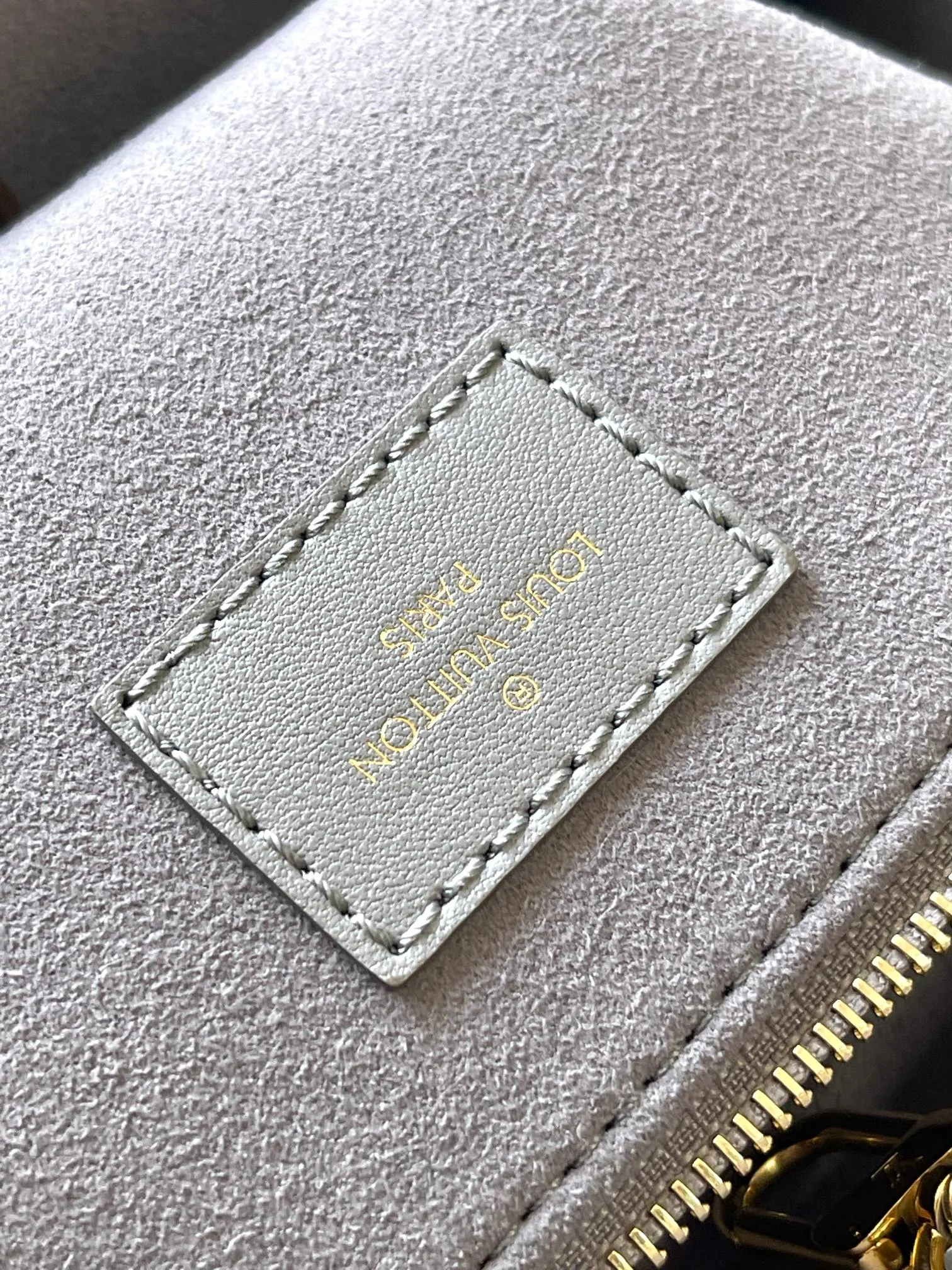 Louisvuitton OnTheGo Small Handbag M12465 25x19x11.5 cm - description_image9