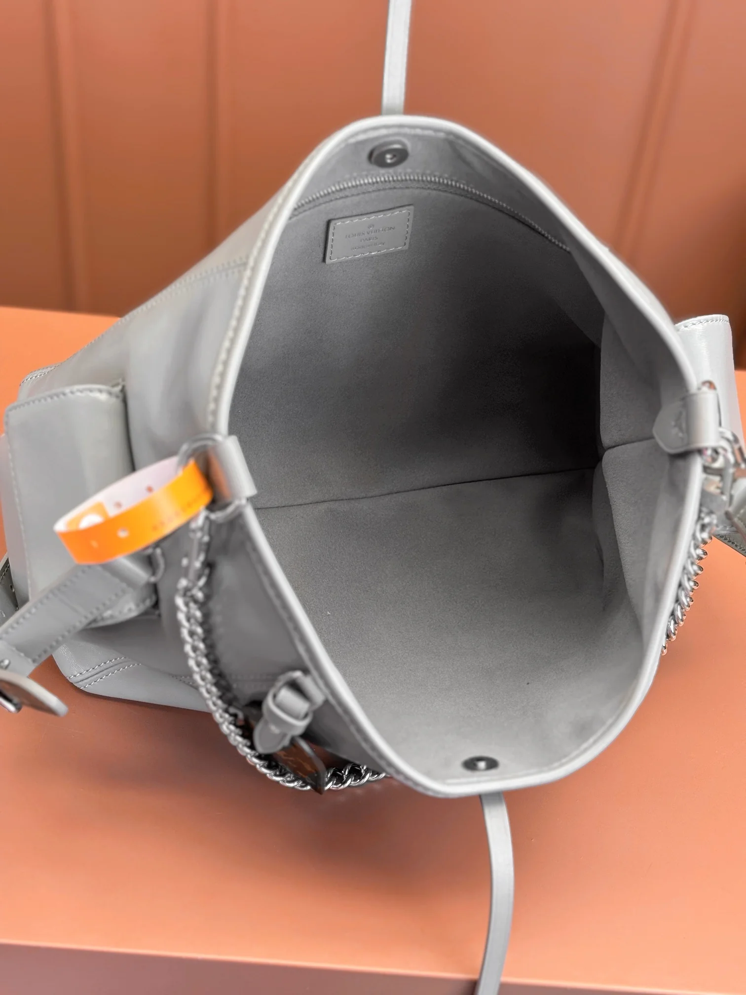 Louisvuitton Carryall Cargo Small Handbag M12579 33.5x23x15 cm - description_image5