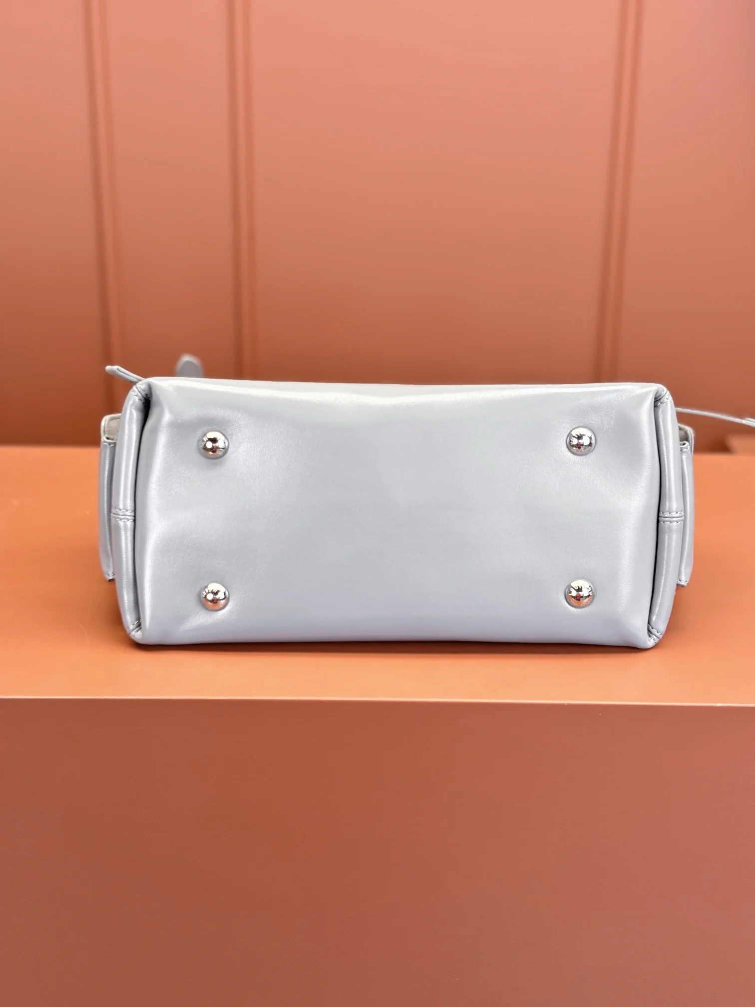 Louisvuitton Carryall Cargo Small Handbag M12579 33.5x23x15 cm - description_image9