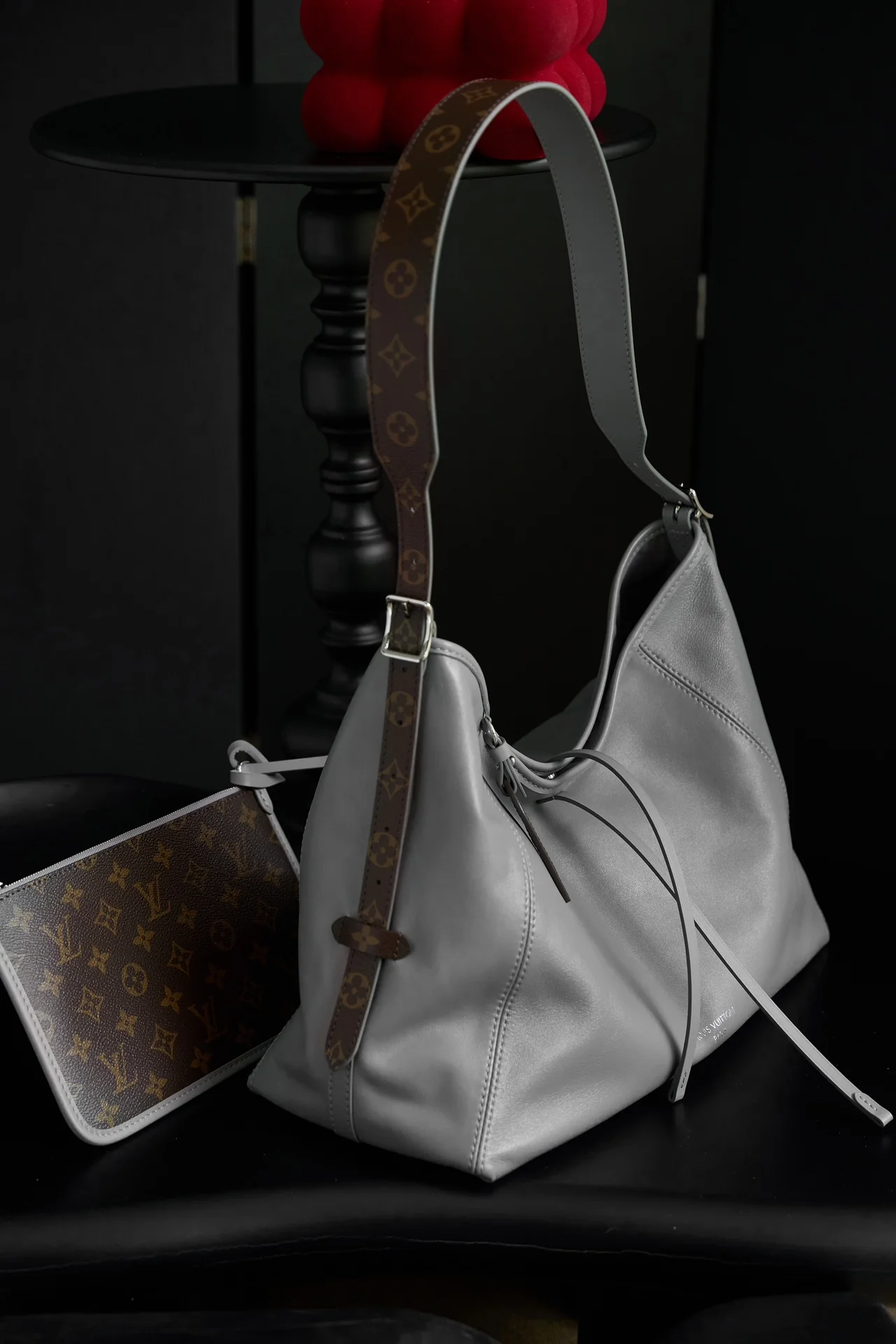 Louisvuitton Carryall Medium Handbag 39 cm - description_image3