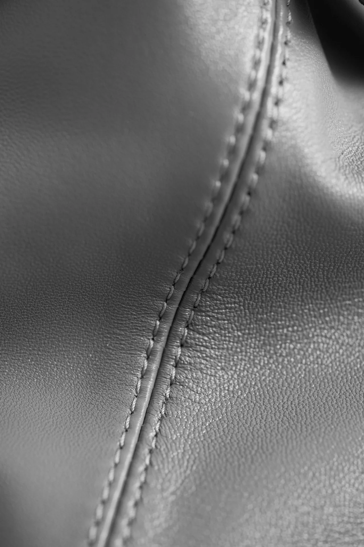 Louisvuitton Carryall Medium Handbag 39 cm - description_image9