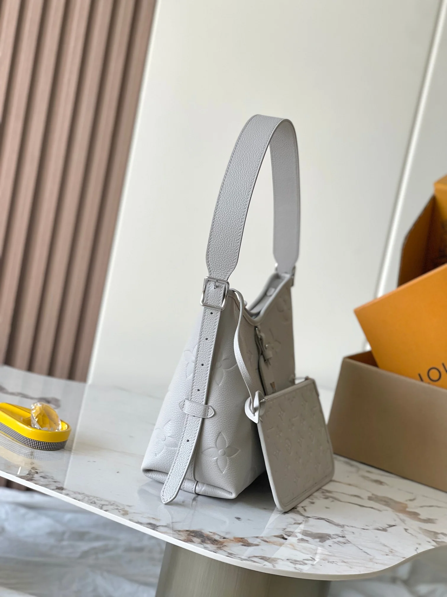 Louisvuitton Carryall Small Handbag M12917 29 x 24 x 12 cm - description_image2