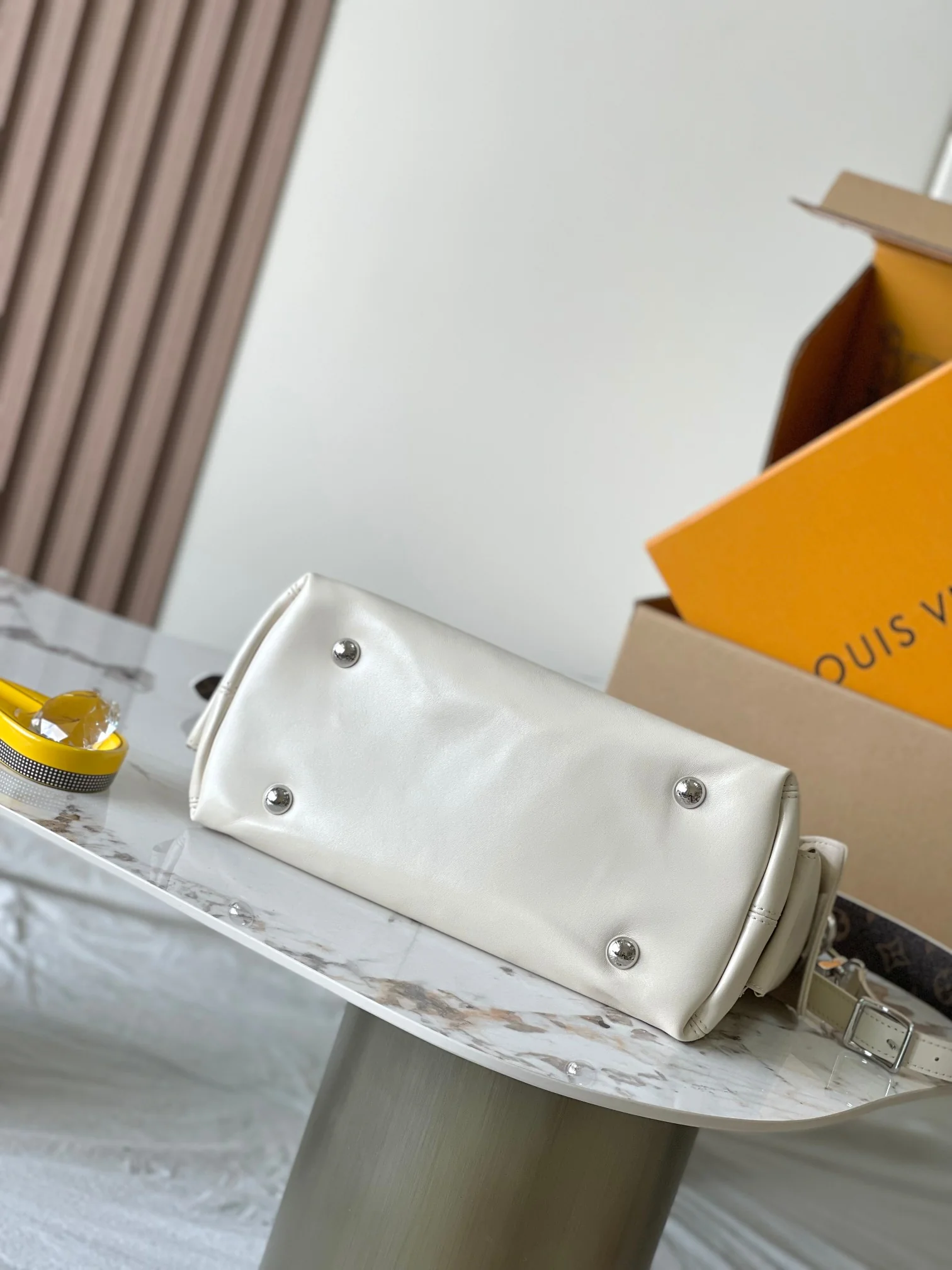 Louisvuitton Carryall Cargo Small Handbag M12919 33.5x23x15 cm - description_image3