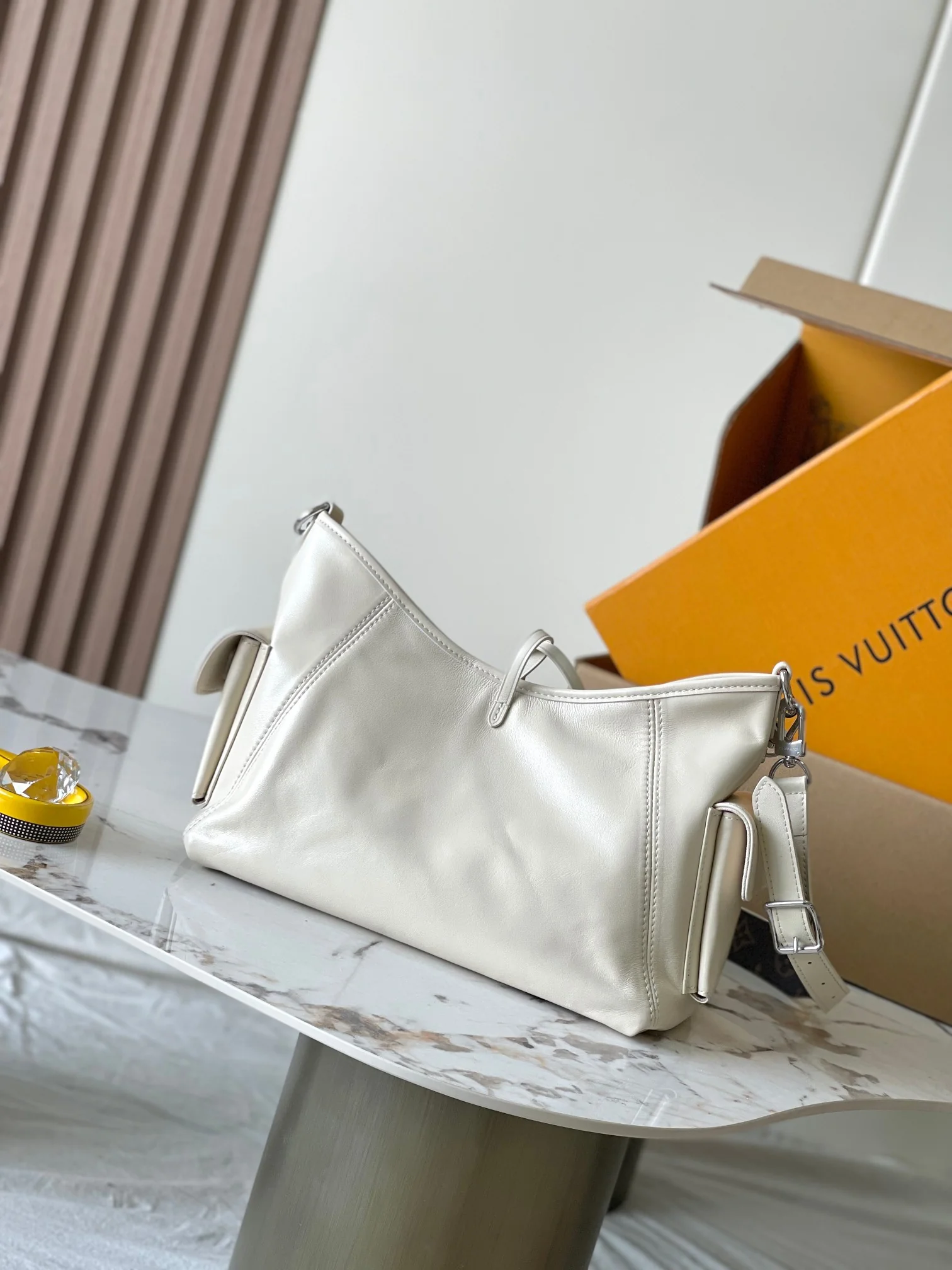 Louisvuitton Carryall Cargo Small Handbag M12919 33.5x23x15 cm - description_image4