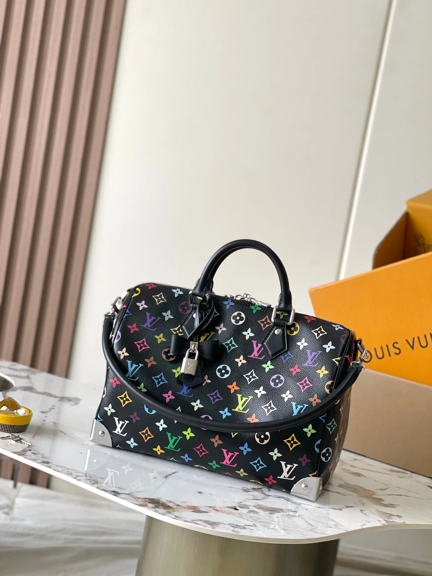 Louisvuitton Speedy Soft Handbag M13257 30cm - description_image1