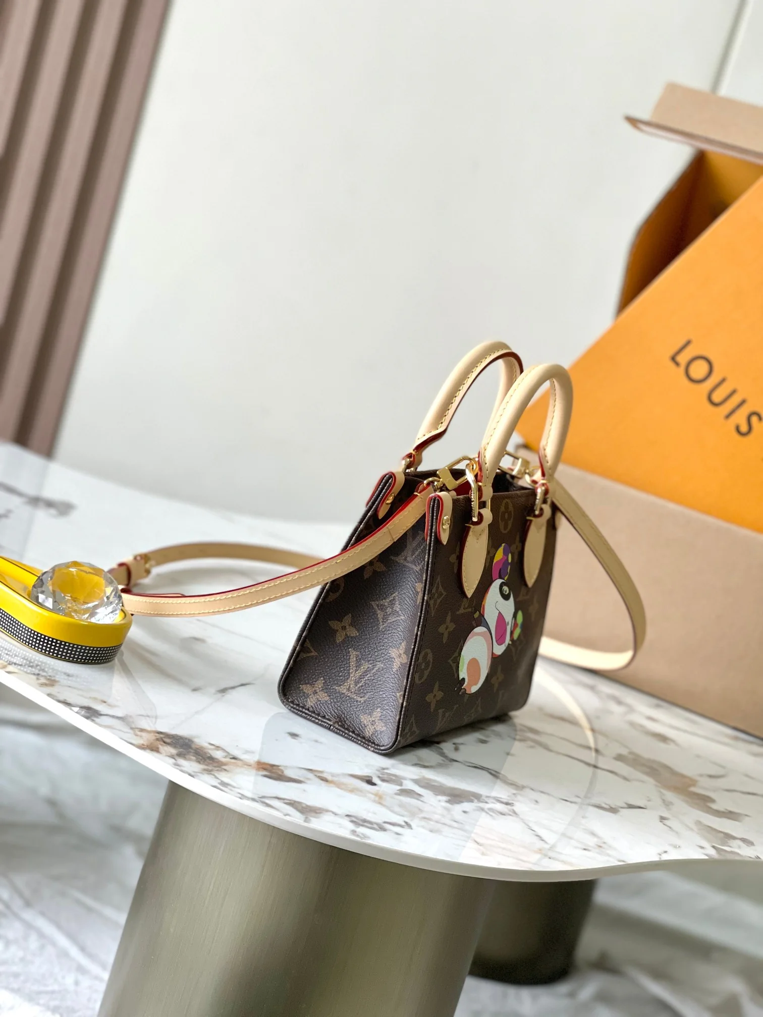 Louisvuitton OnTheGo BB Handbag M13668 18x15x8.5 cm - description_image3