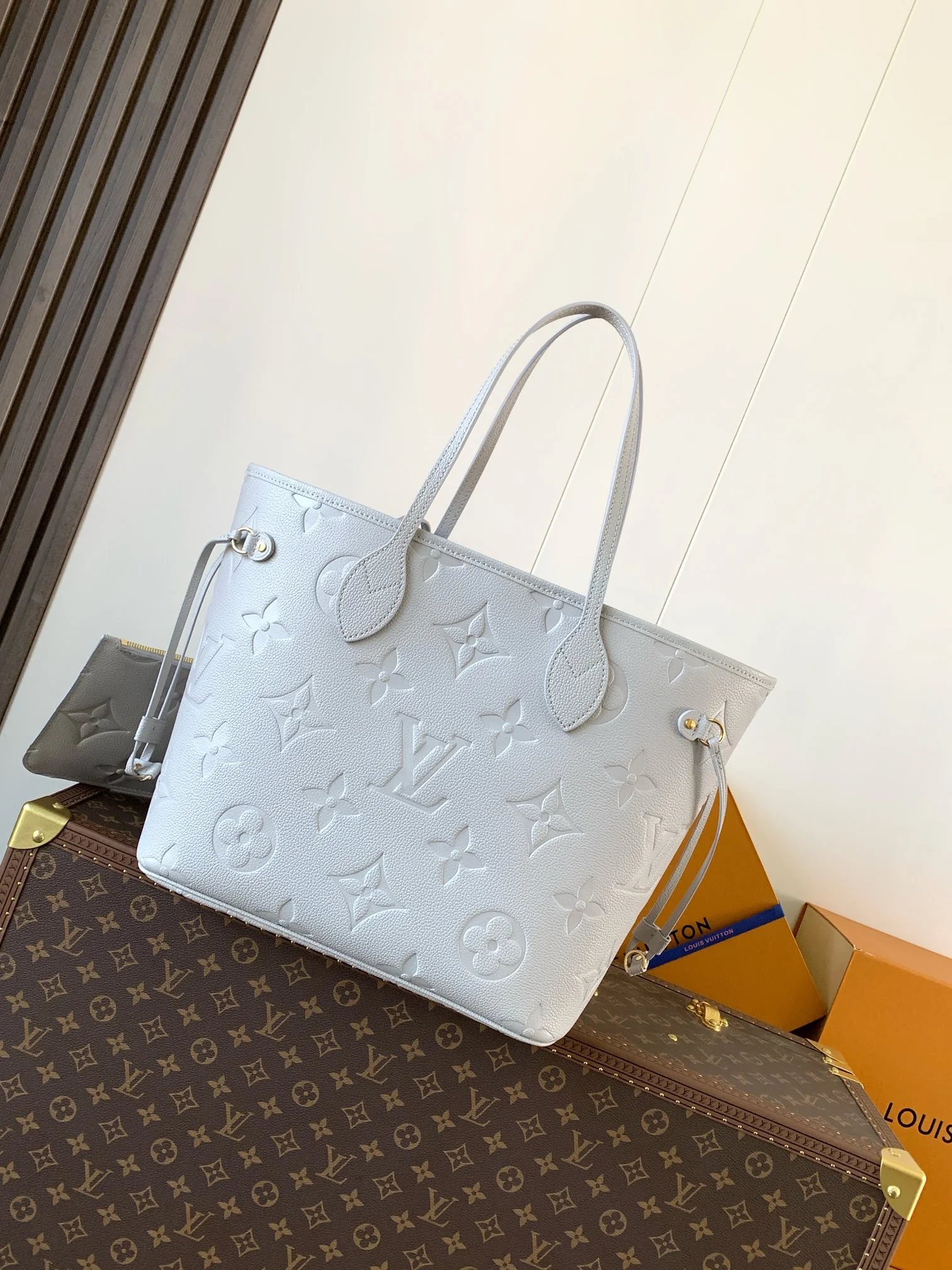 Louisvuitton Neverfull Medium Tote 32x29x17 cm - description_image1