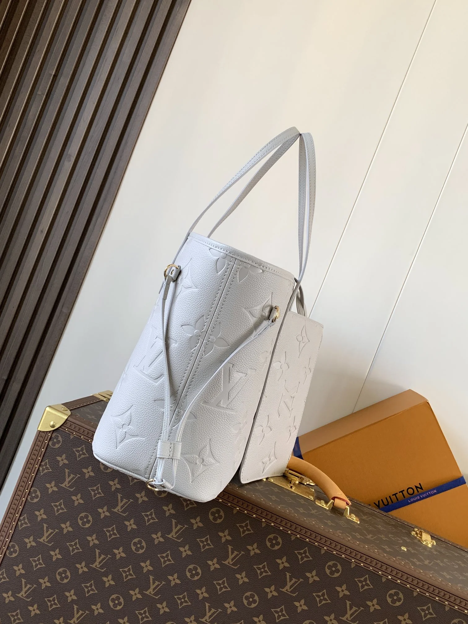 Louisvuitton Neverfull Medium Tote 32x29x17 cm - description_image2