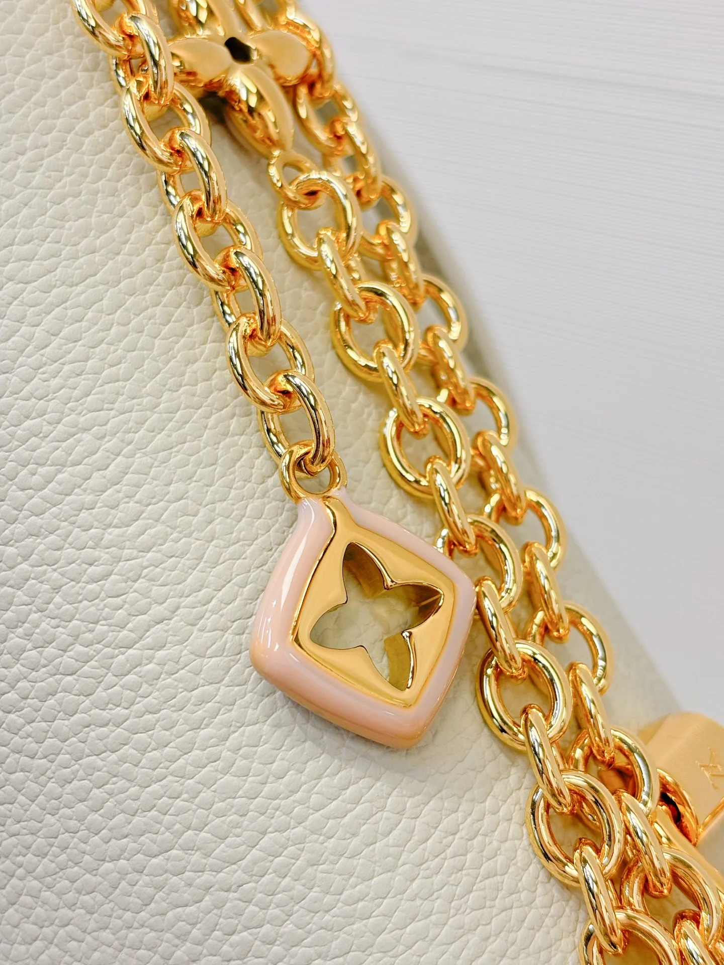 Louis Vuitton Harmony M14341 White - image8