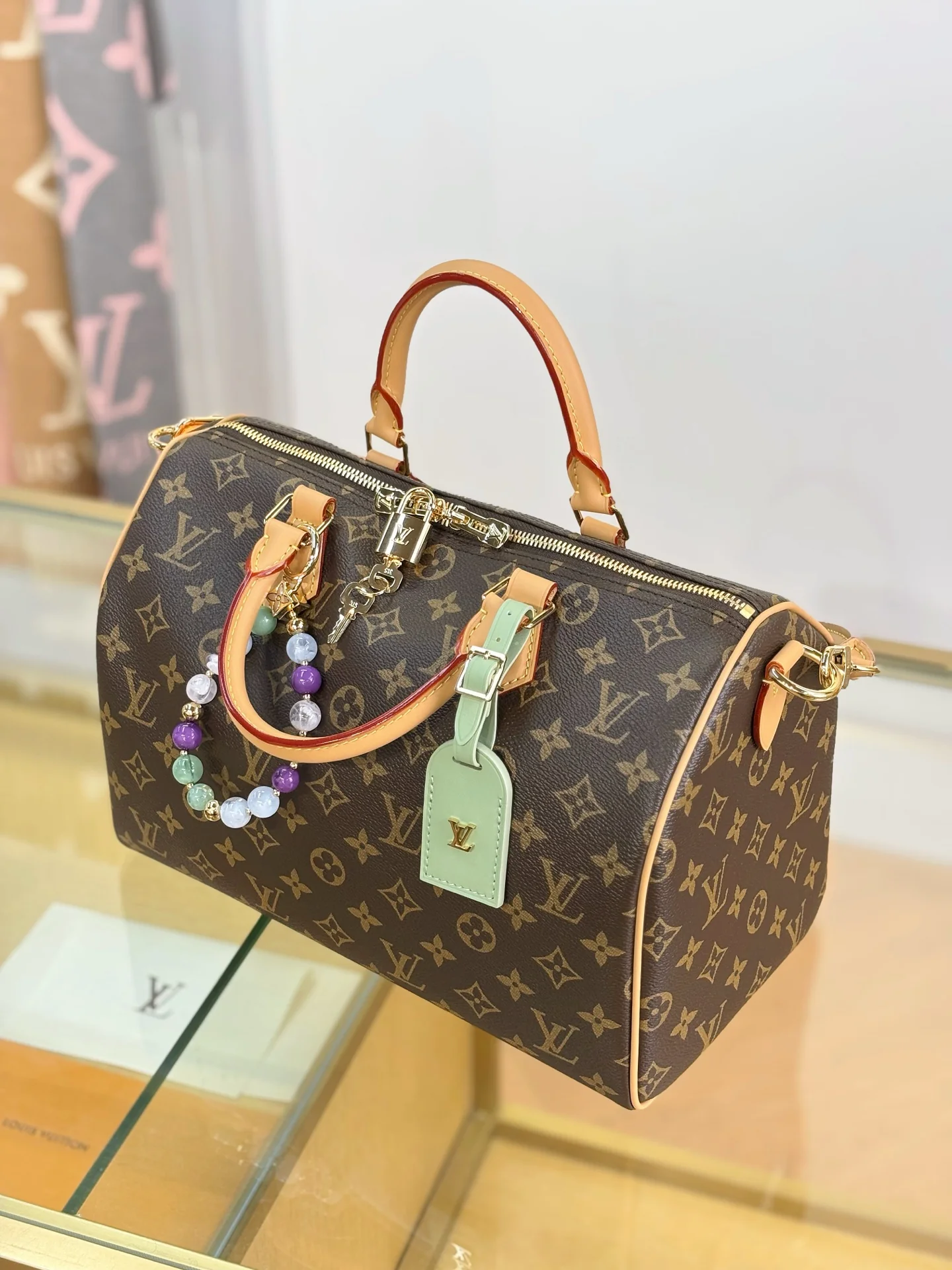 Louisvuitton Speedy Soft Lucky Handbag M15107 30x21x17 cm - description_image4