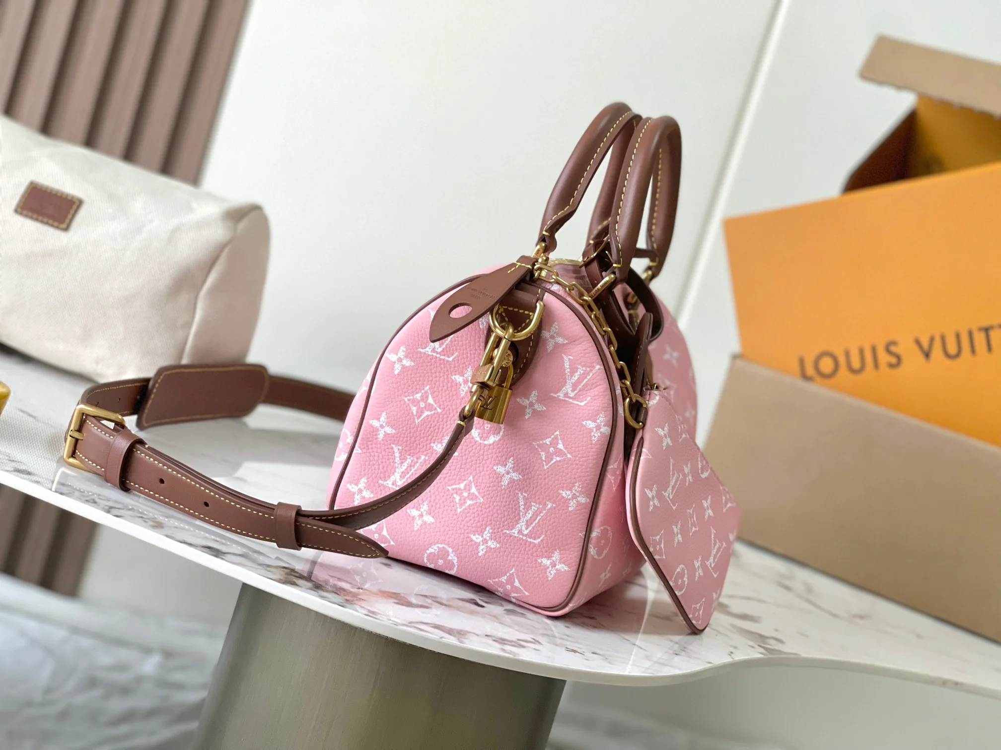 Louisvuitton Speedy Bandouliere Handbag M15279 25x15x15 cm - description_image2