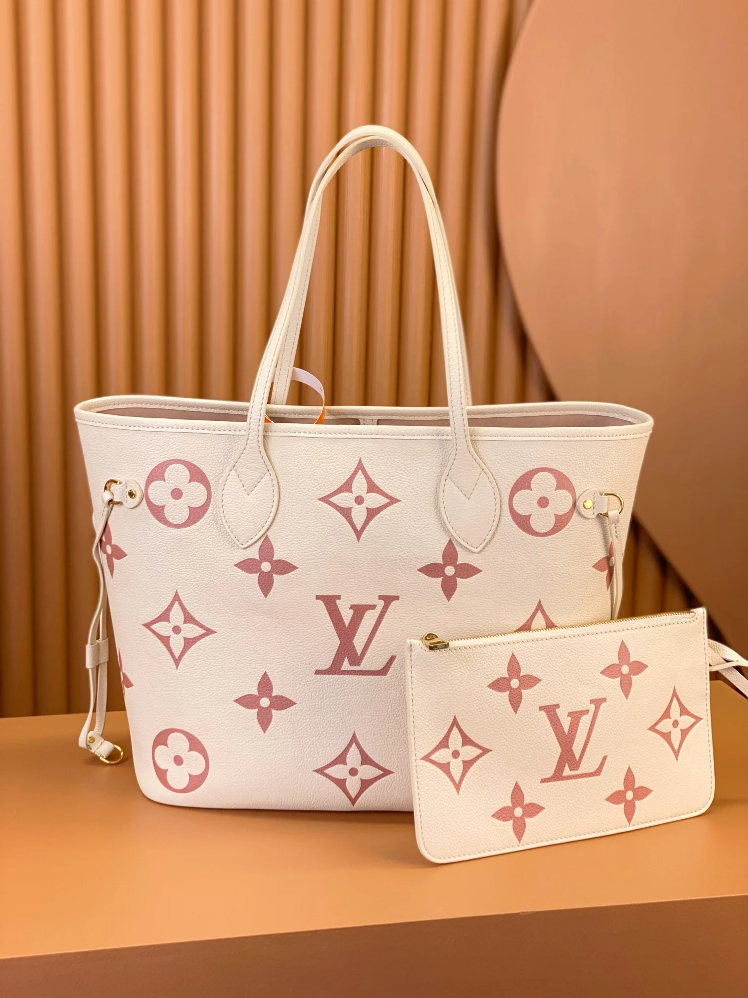 Louisvuitton Neverfull Medium Tote M21579 31x28x14 cm - description_image8