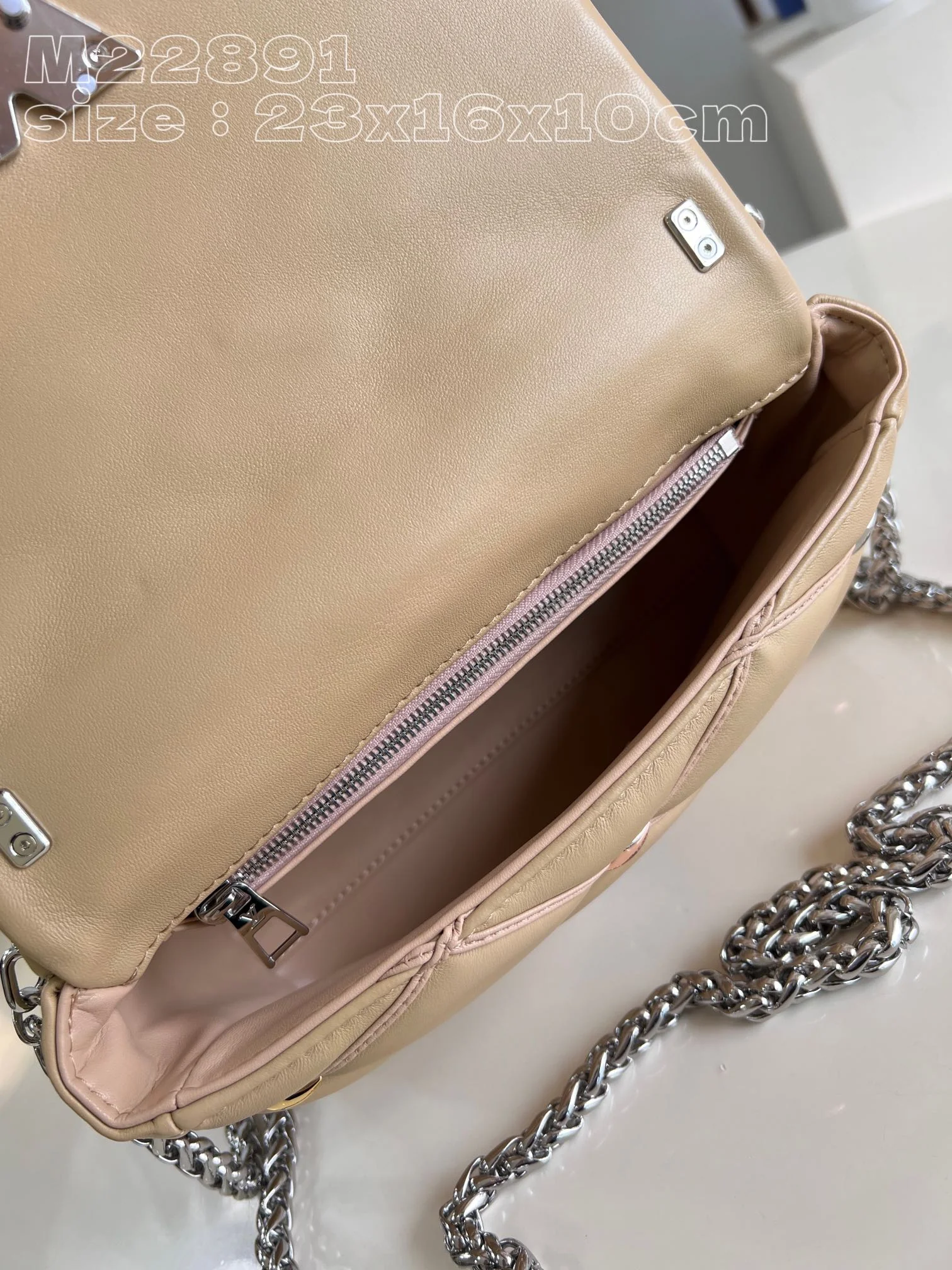 Louis Vuitton Twist M22891 Apricot - image8