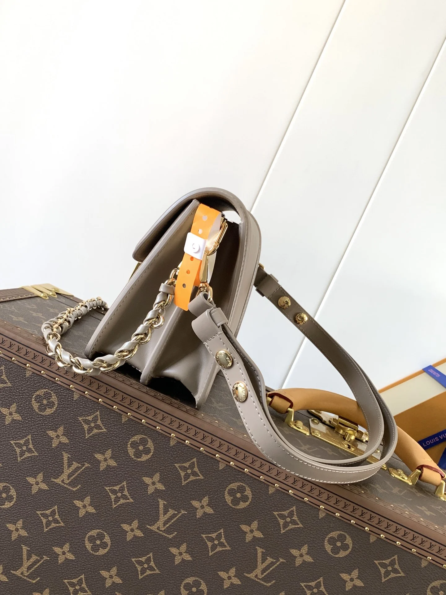 Louis Vuitton Dauphine M23635 Khaki - image2