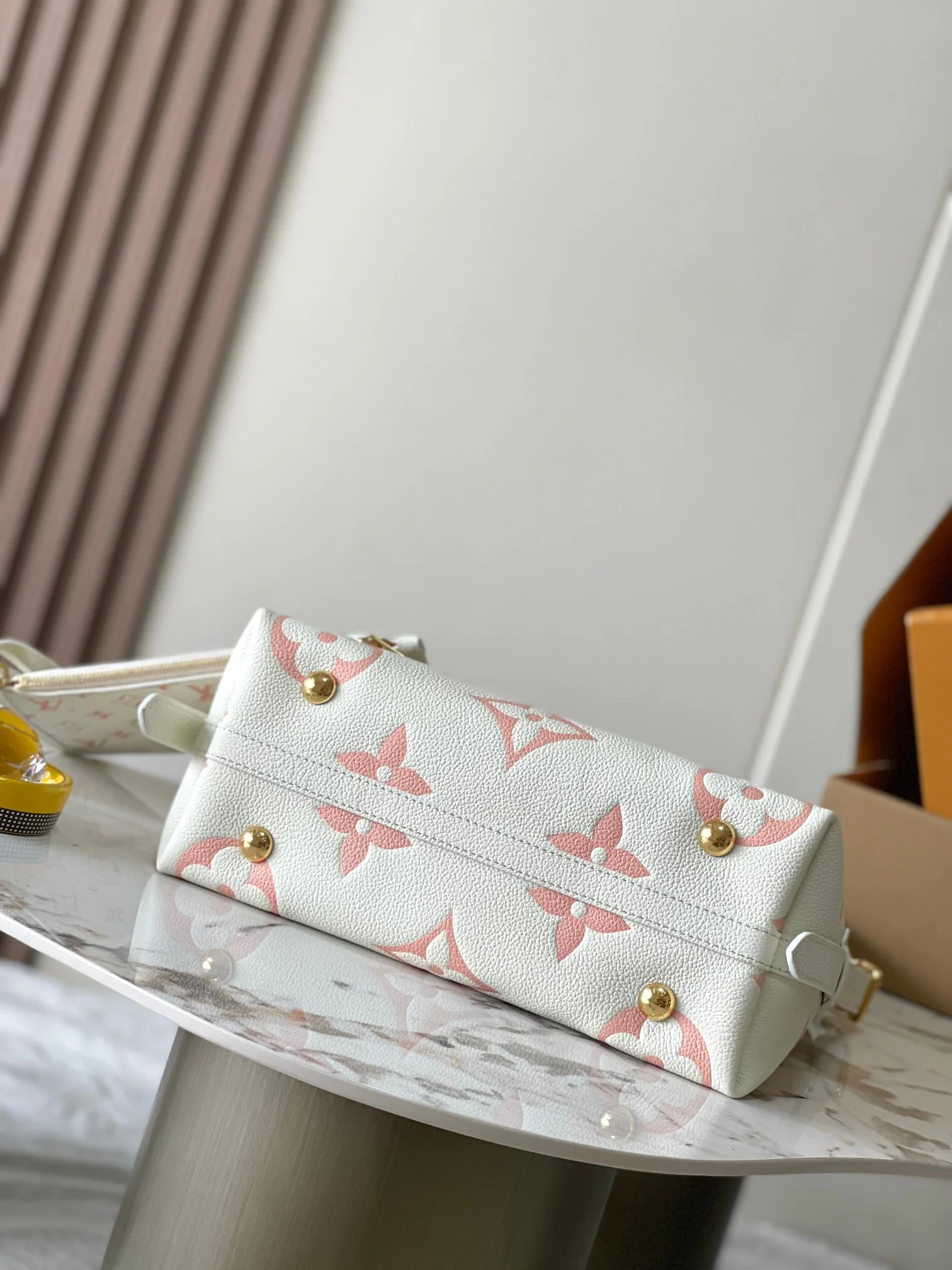 Louisvuitton Carryall Small Handbag Monogram Empreinte Embossed Leather M24141 29x24x12 cm - description_image4