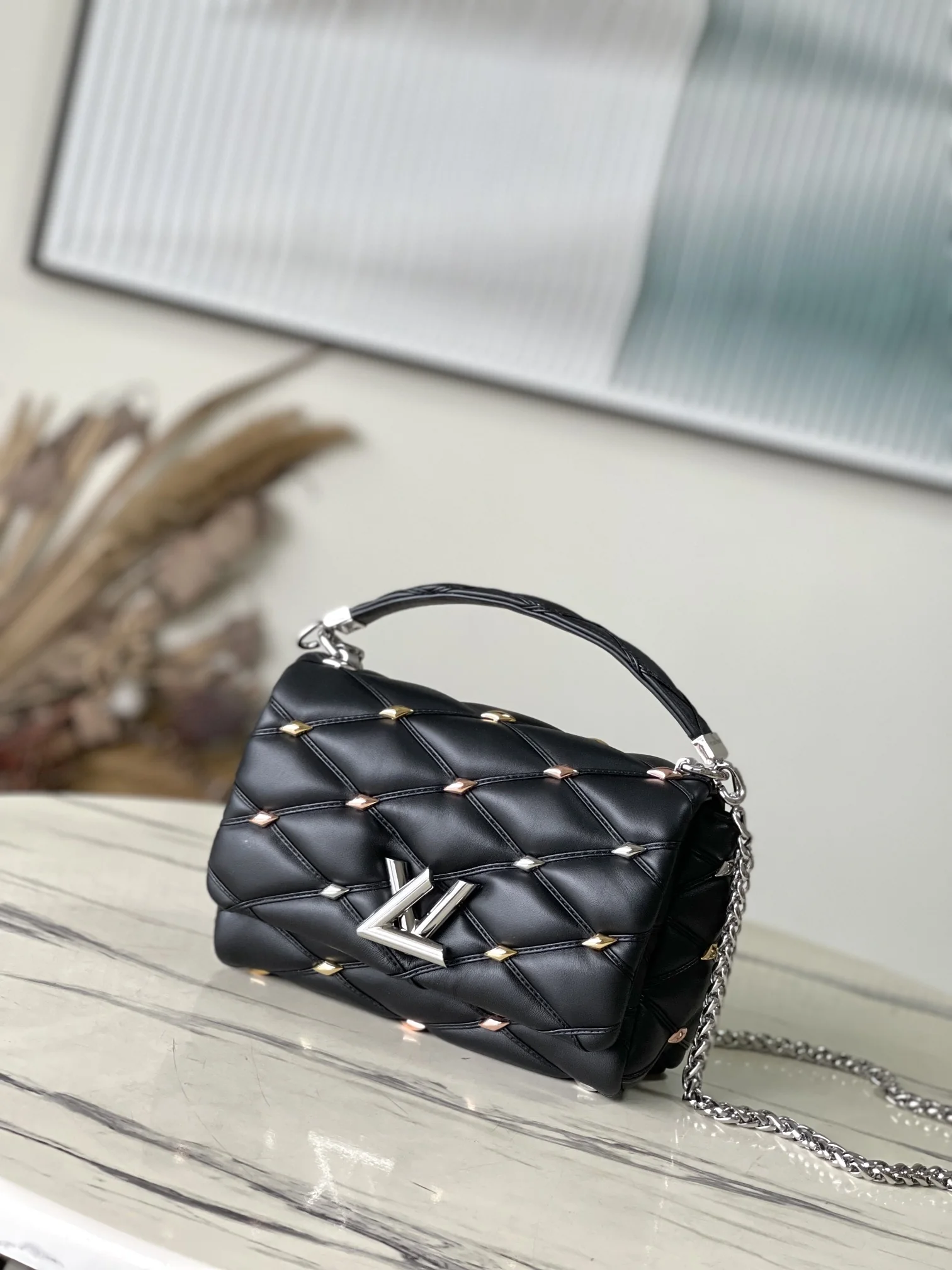 Louis Vuitton Twist M24151 Black - image1