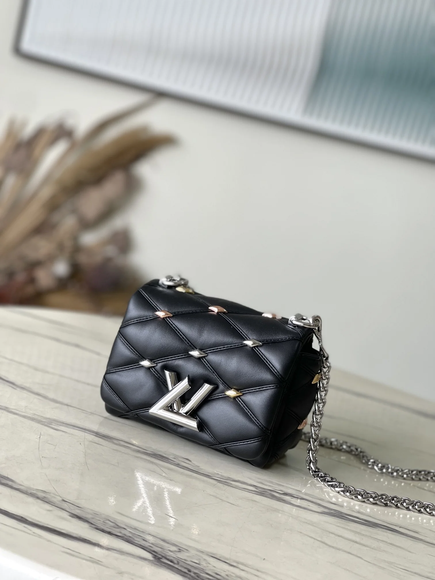 Louis Vuitton Twist M24246 Black - image1