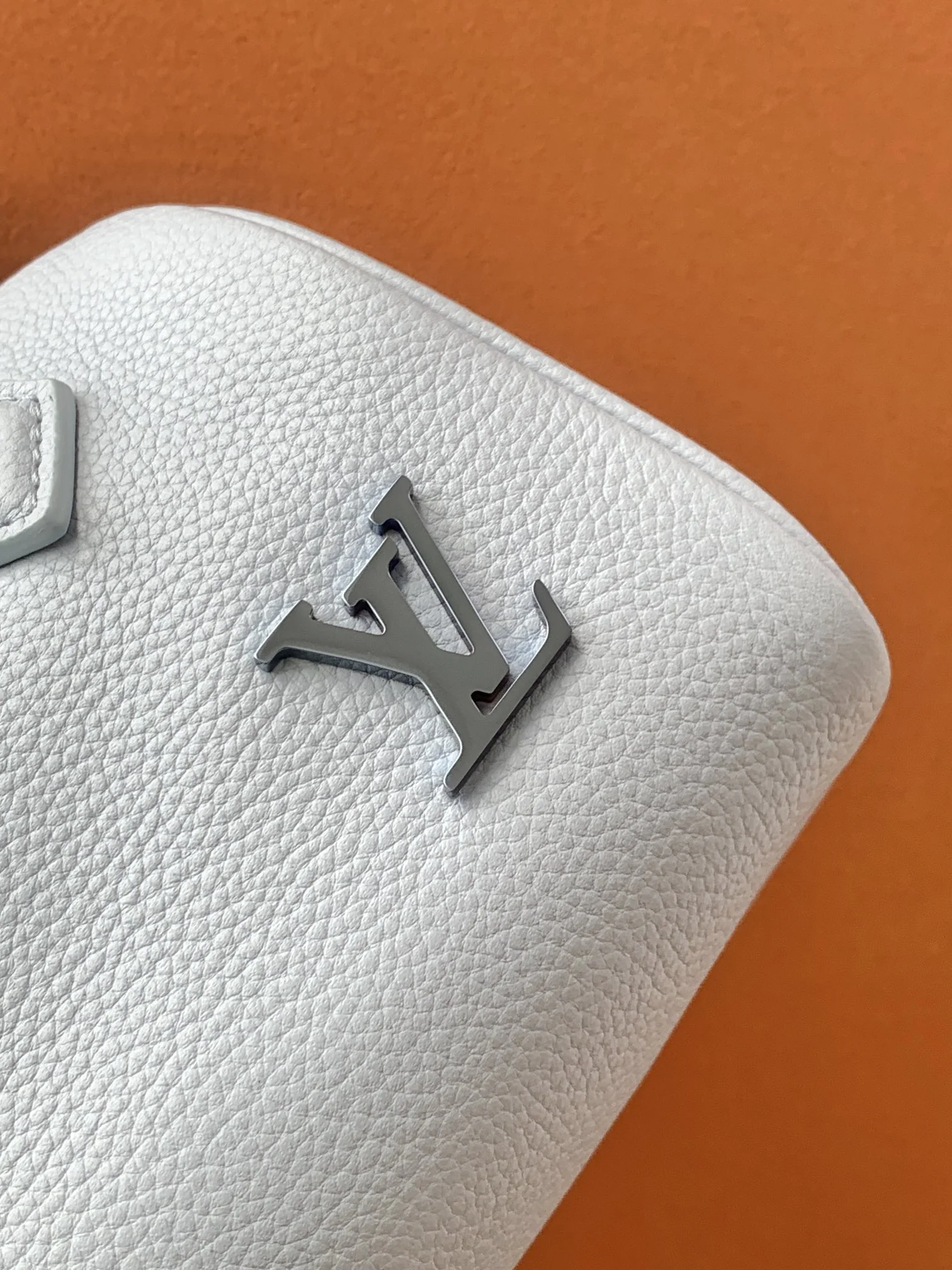 Louisvuitton Speedy 18 Handbag M24604 18x12x10 cm - description_image9