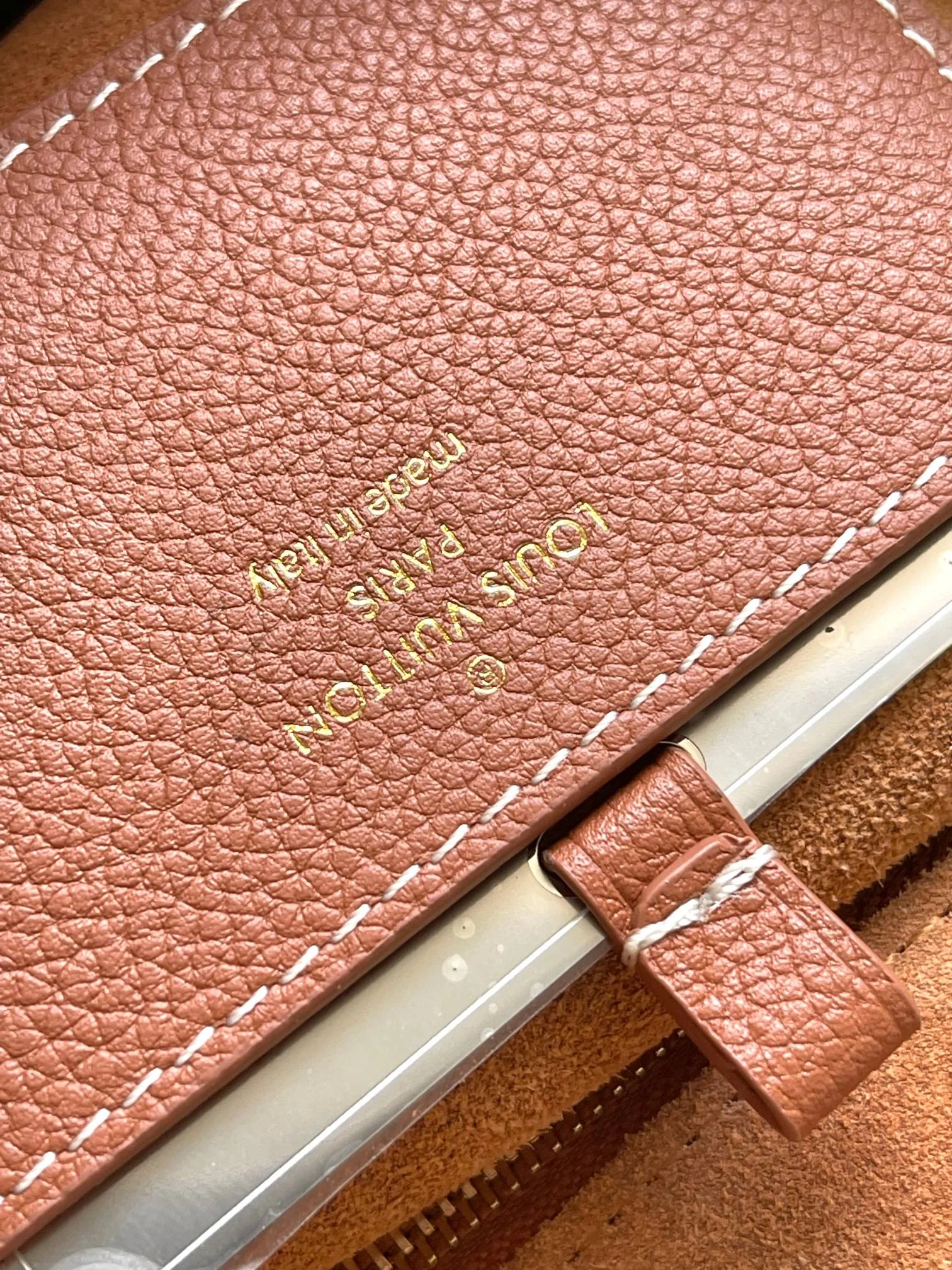 Louis Vuitton Twist M24640 Gold 9cm 27x19x9 cm - image9