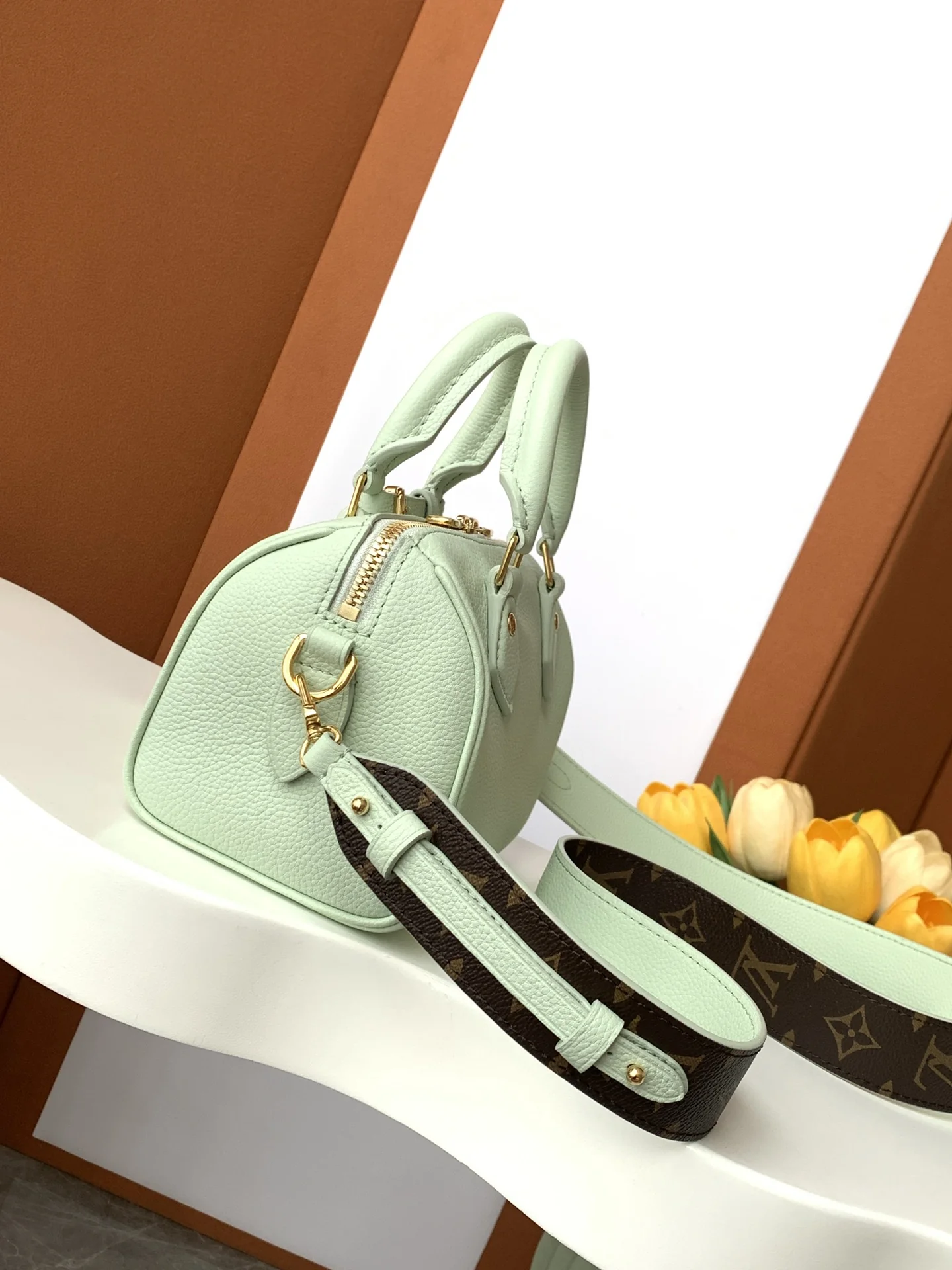 Louisvuitton Speedy 18 Handbag M24650 18x12x10 cm - description_image2