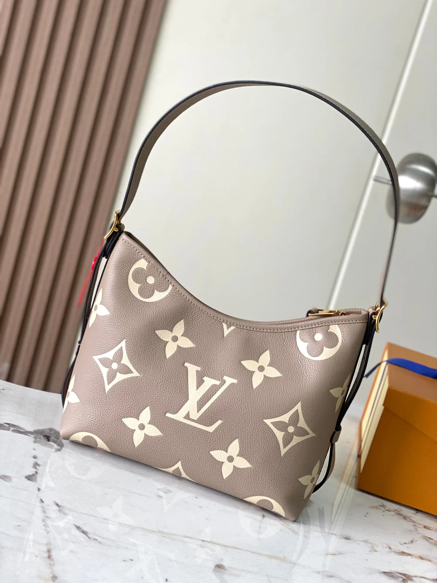 Louisvuitton Carryall Small Handbag Monogram Empreinte Embossed Leather M24707 29x24x12 cm - description_image3