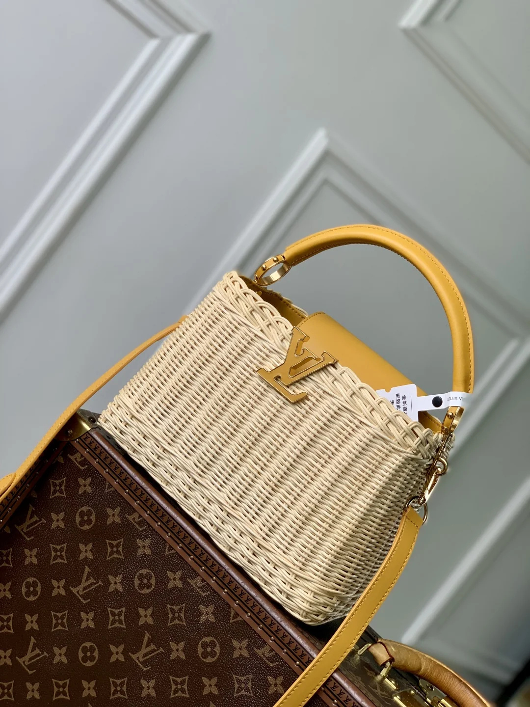 Louis Vuitton Capucines M24976 Yellow - image1