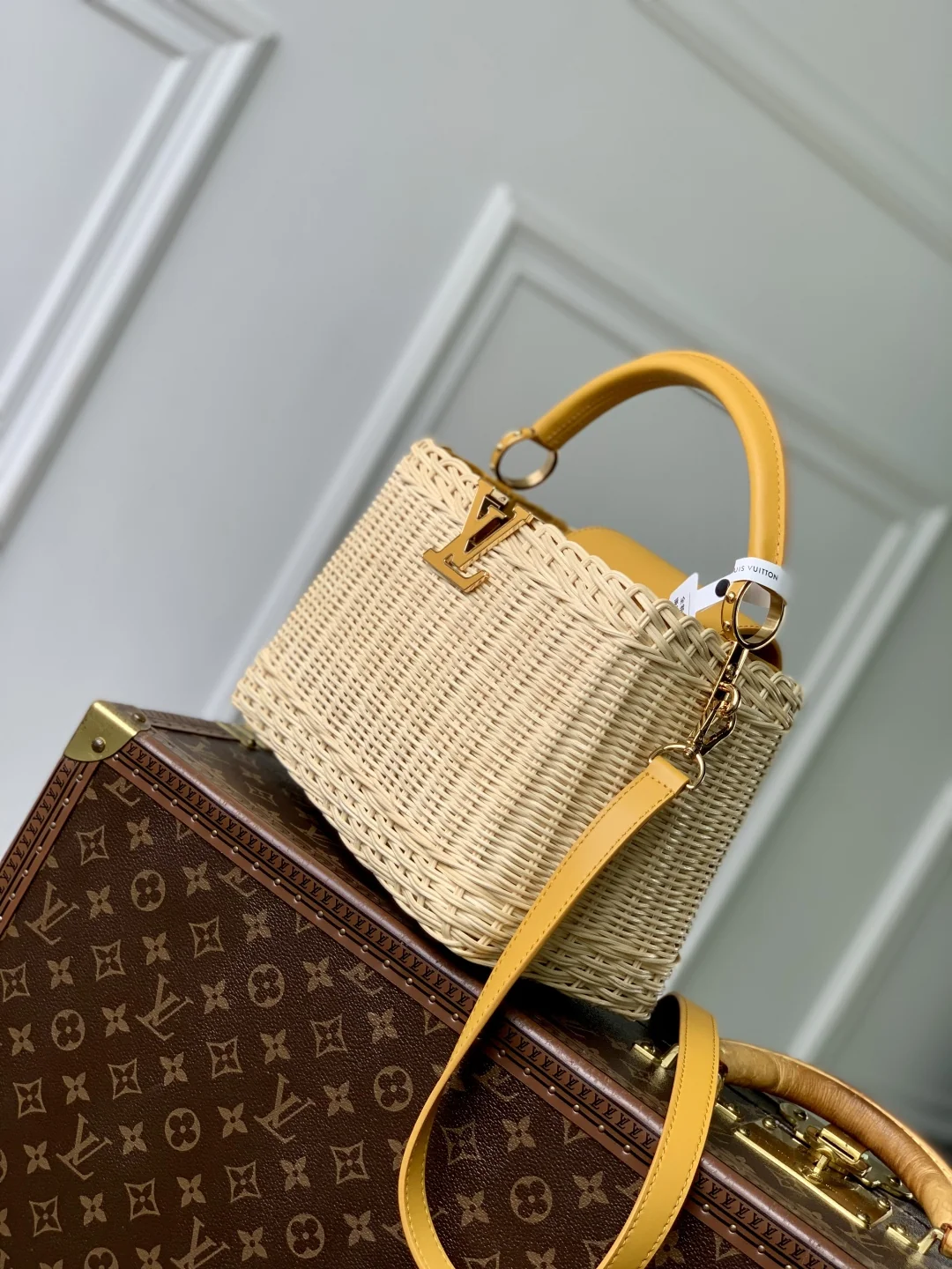 Louis Vuitton Capucines M24976 Yellow - image2