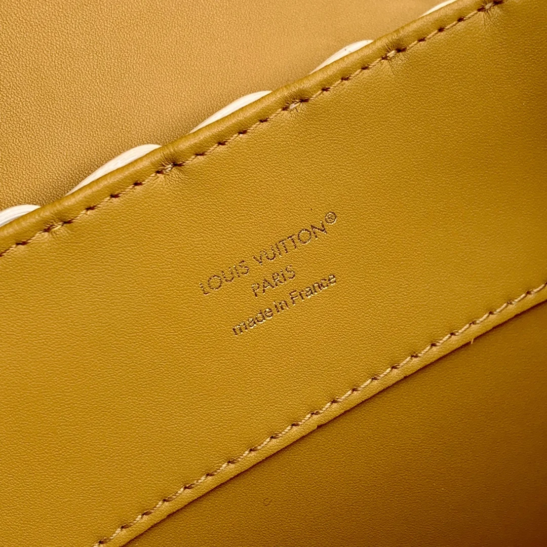 Louis Vuitton Capucines M24976 Yellow - image8
