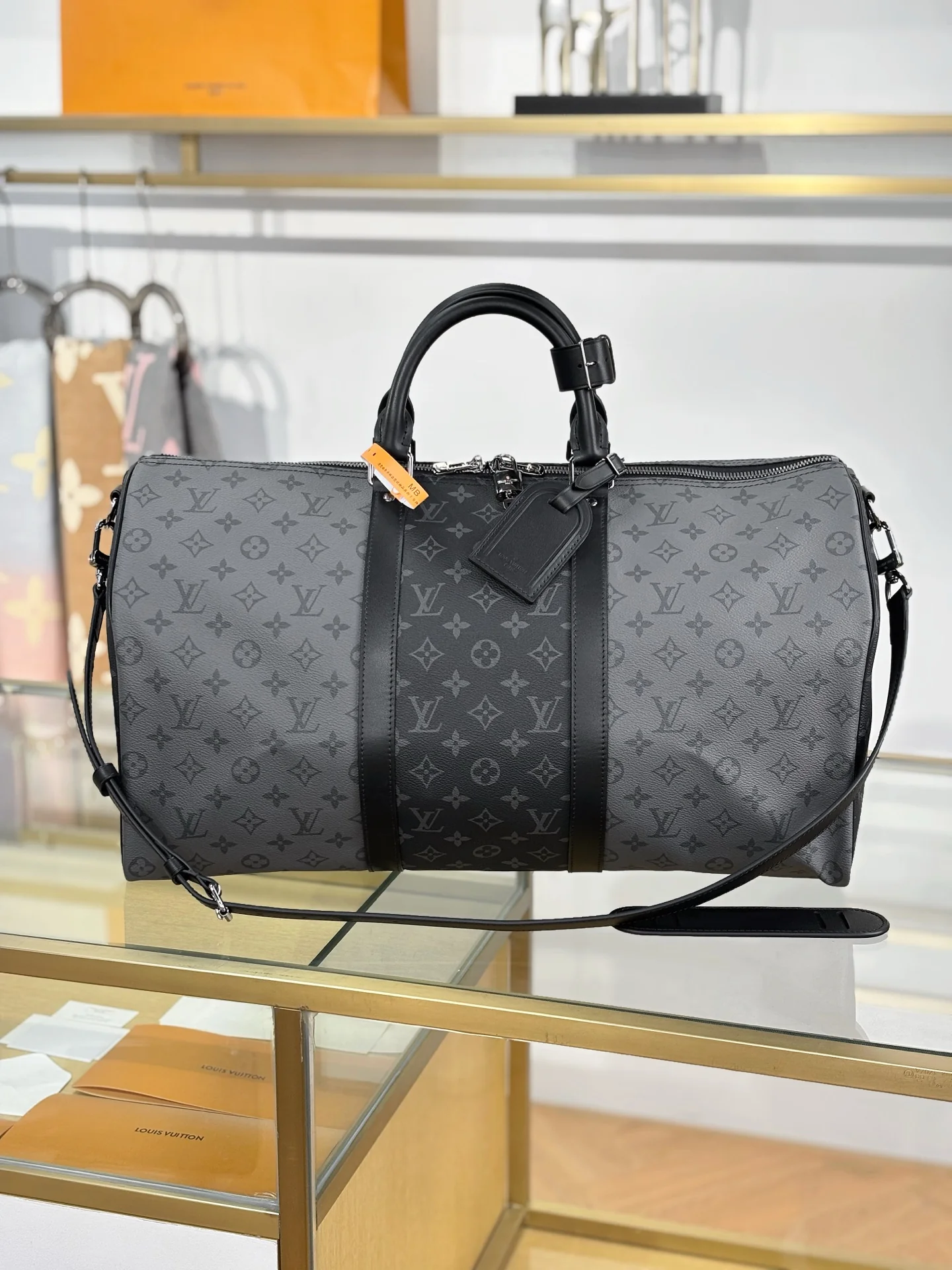 Louisvuitton Carryall Handbag M25143 Medium - description_image9