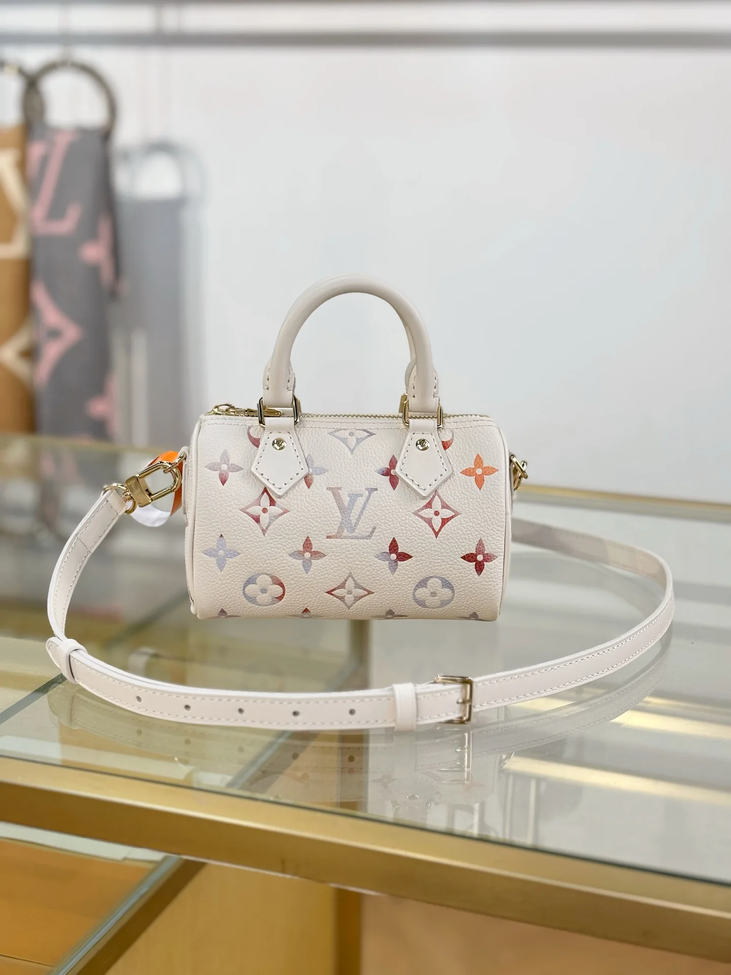 Louisvuitton Speedy Handbag M25591 16x10x7.5 cm - description_image1