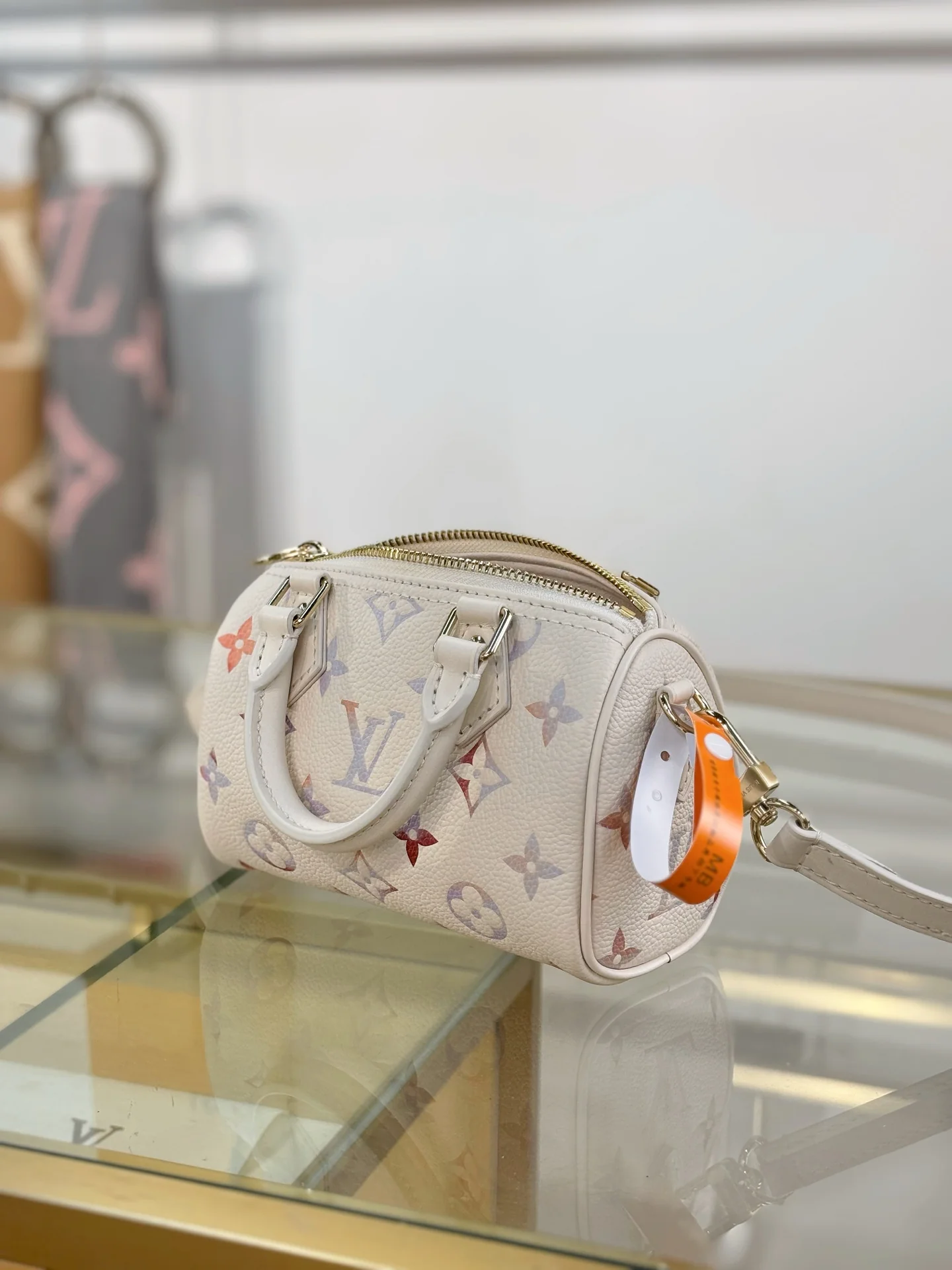 Louisvuitton Speedy Handbag M25591 16x10x7.5 cm - description_image4