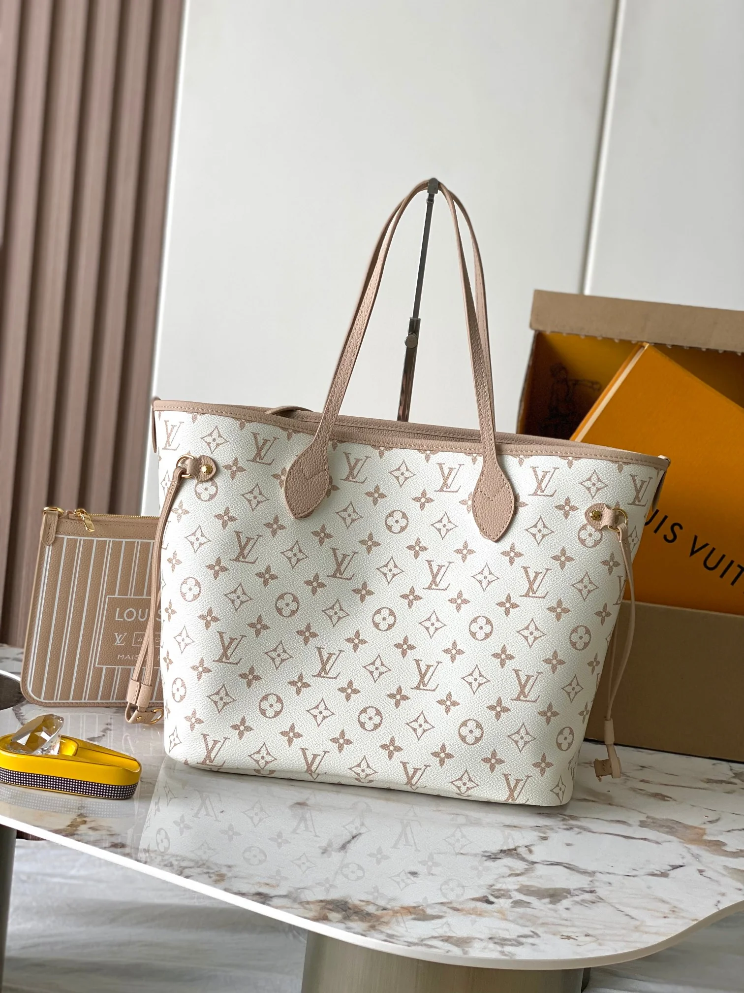 Louisvuitton Neverfull Inside Out Medium Handbag 28 x 14 x 31 cm - description_image1