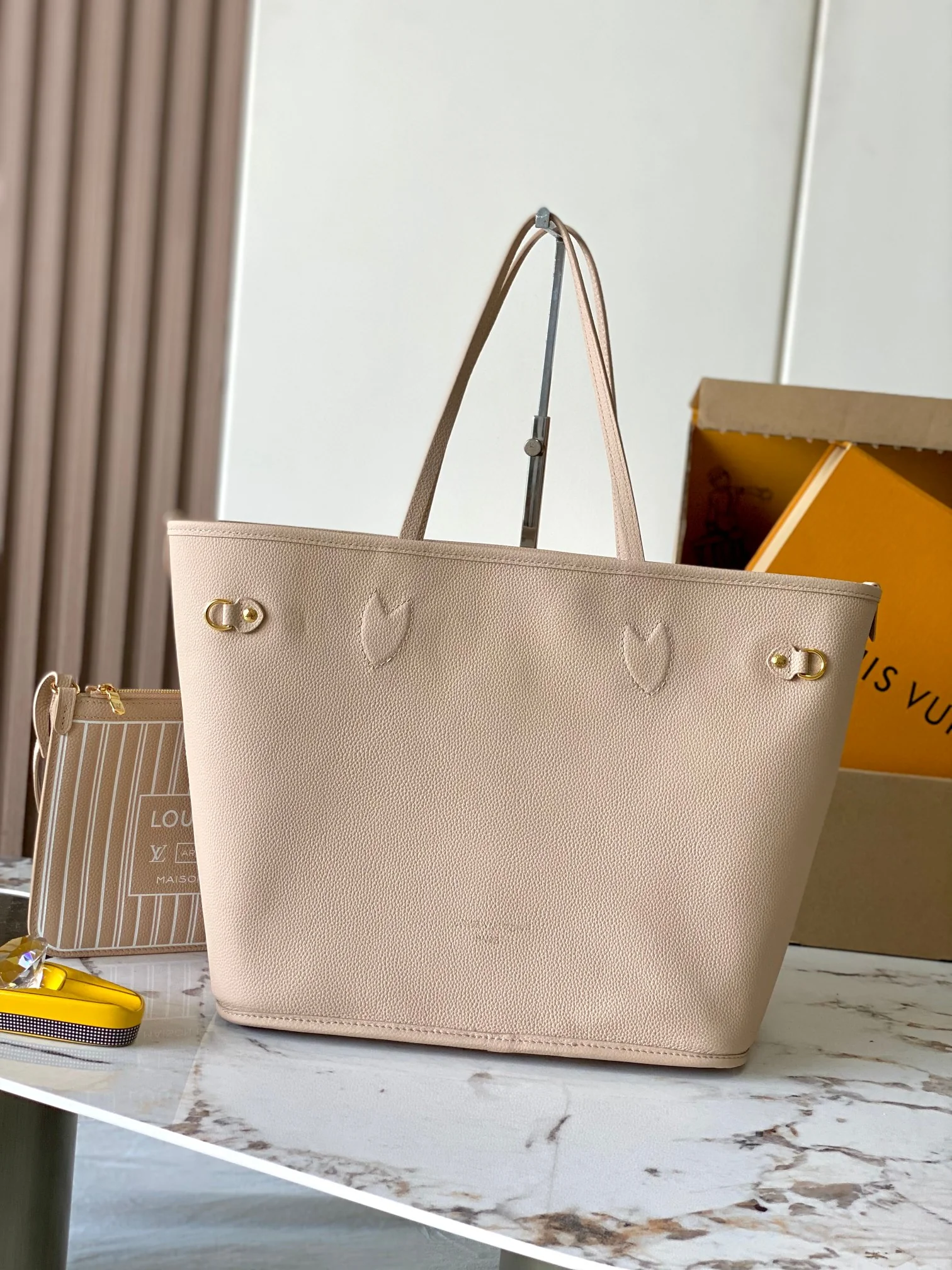 Louisvuitton Neverfull Inside Out Medium Handbag 28 x 14 x 31 cm - description_image6