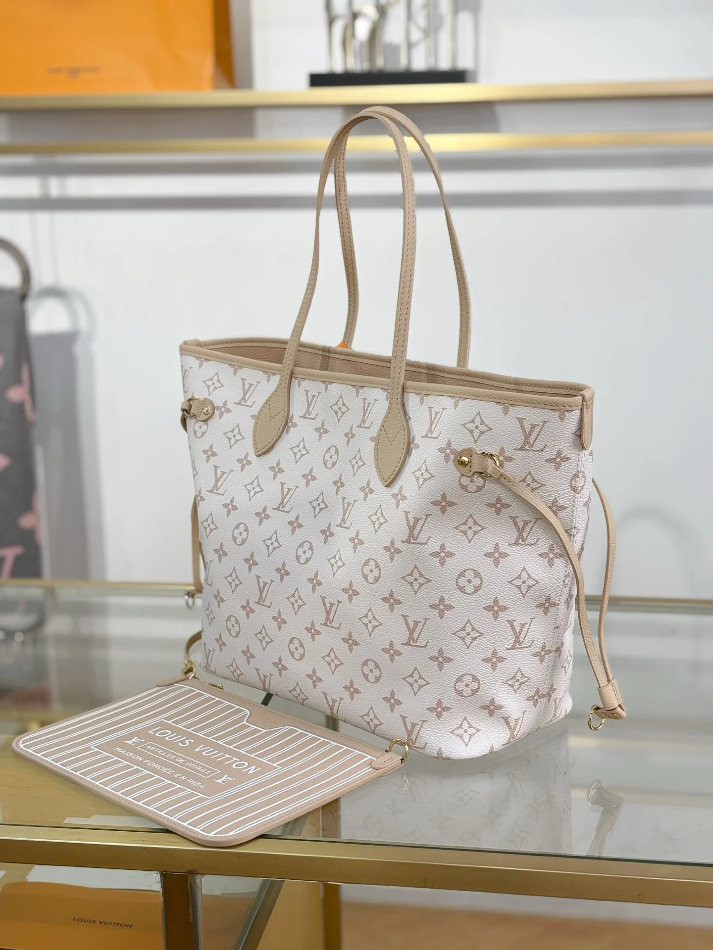 Louisvuitton Neverfull Inside Out Medium Handbag M25665 31x28x14 cm Louisvuitton Neverfull Inside Out Medium Handbag M25665 31x28x14 cm - description_image3