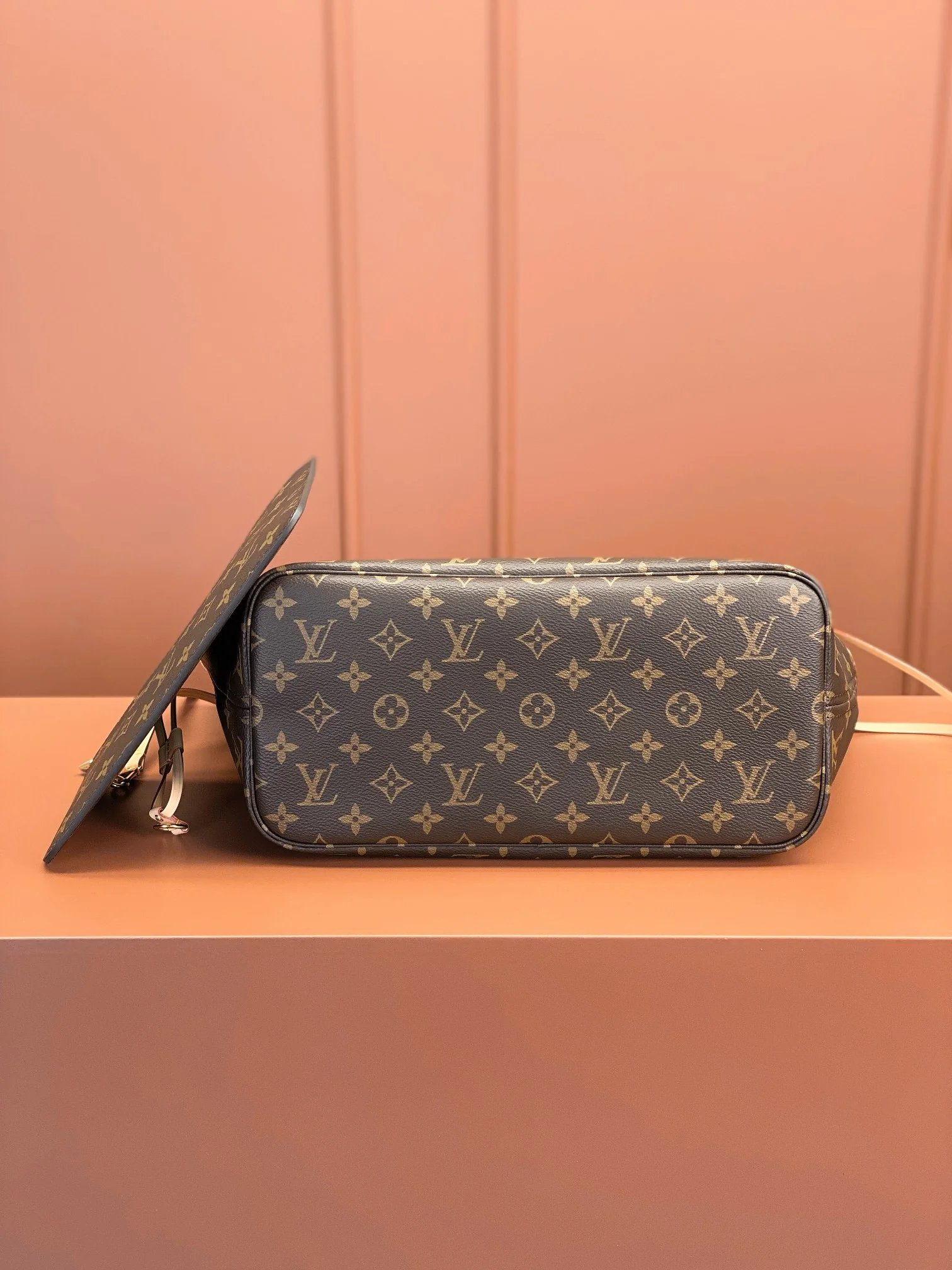 Louisvuitton Neverfull Medium Tote M41177 31x28x14 cm - description_image9