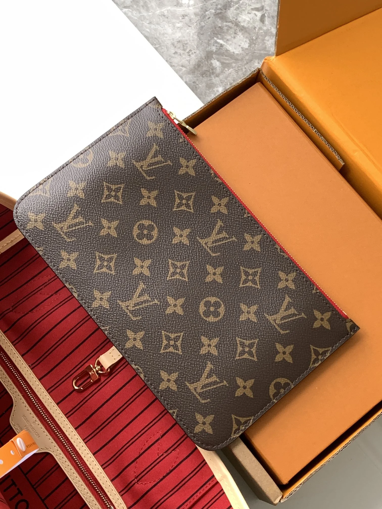 Louisvuitton Neverfull Medium Tote Special Reinforced Edition M41177 31.0 x 28.0 x 14.0 cm - description_image8