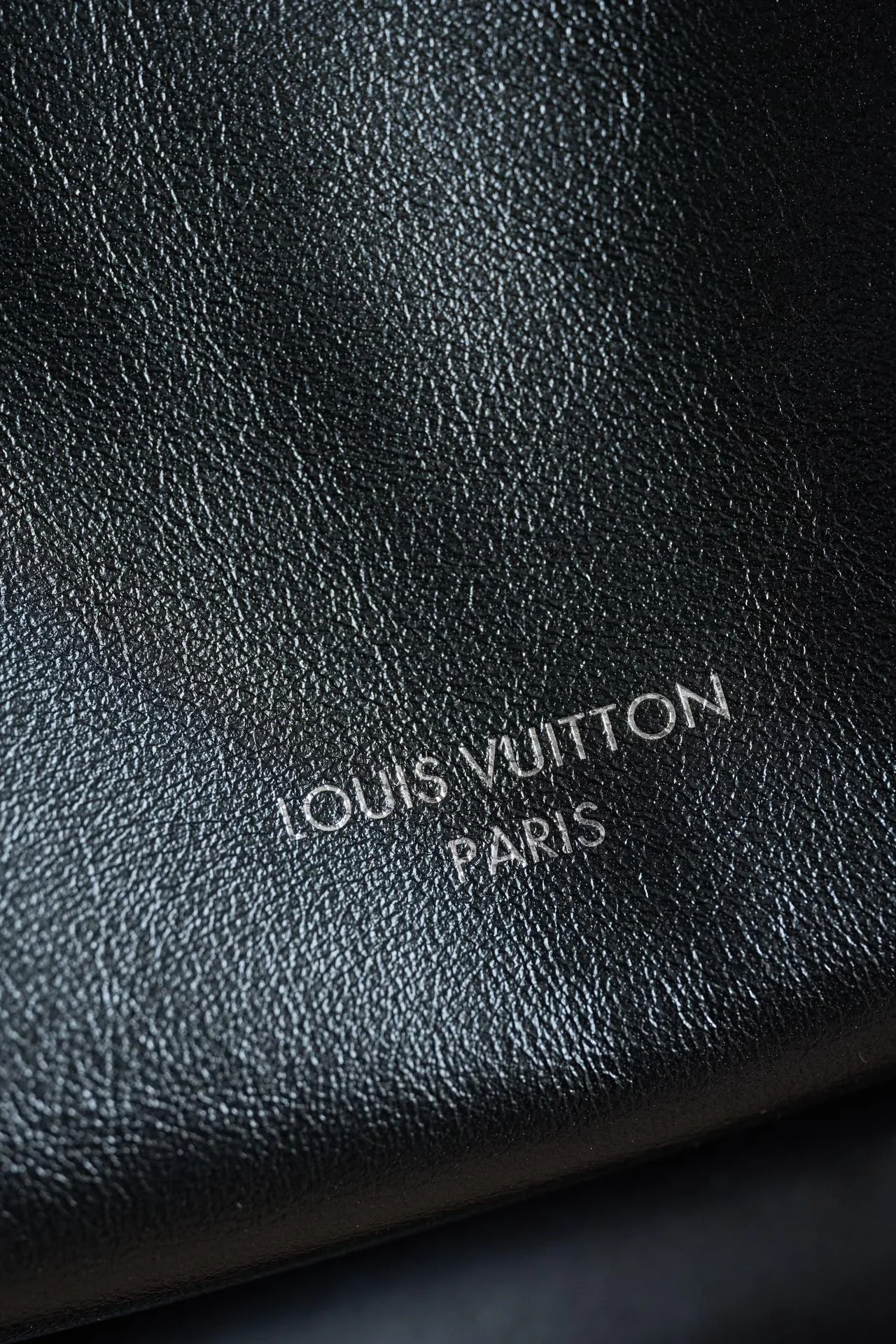 Louisvuitton Carryall M424861 33.5 x 23 x 15 cm - description_image7