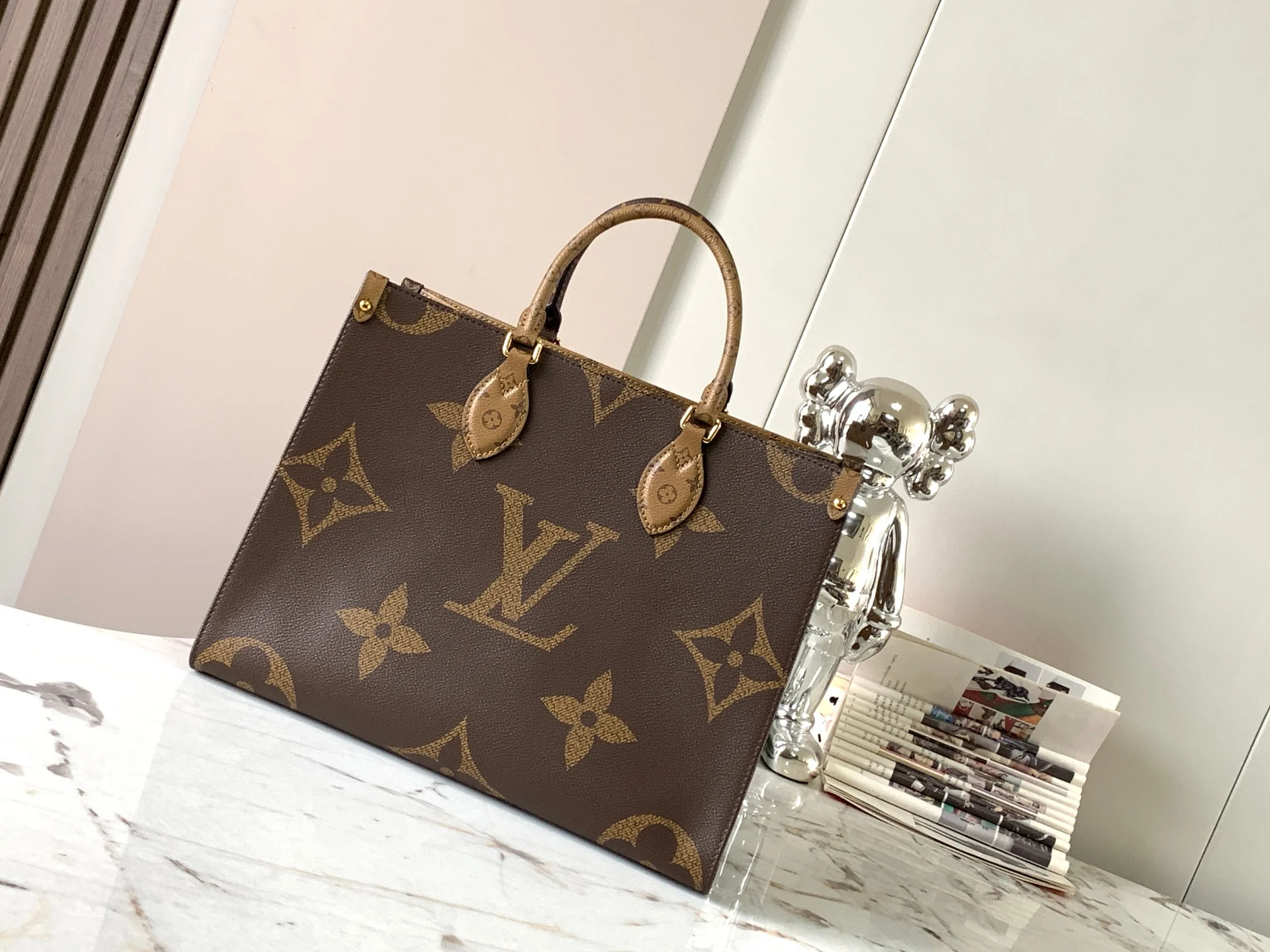 Louisvuitton Onthego Handbag M45039 34x26x13 cm - description_image1