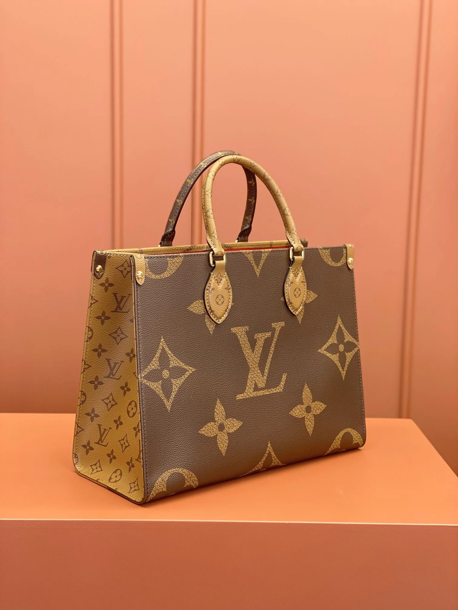 Louisvuitton Onthego Medium Tote Bag M45039 35x27x14 cm - description_image2