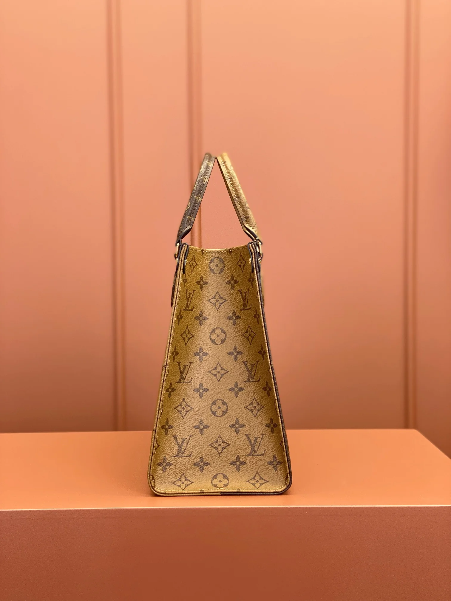 Louisvuitton Onthego Medium Tote Bag M45039 35x27x14 cm - description_image5