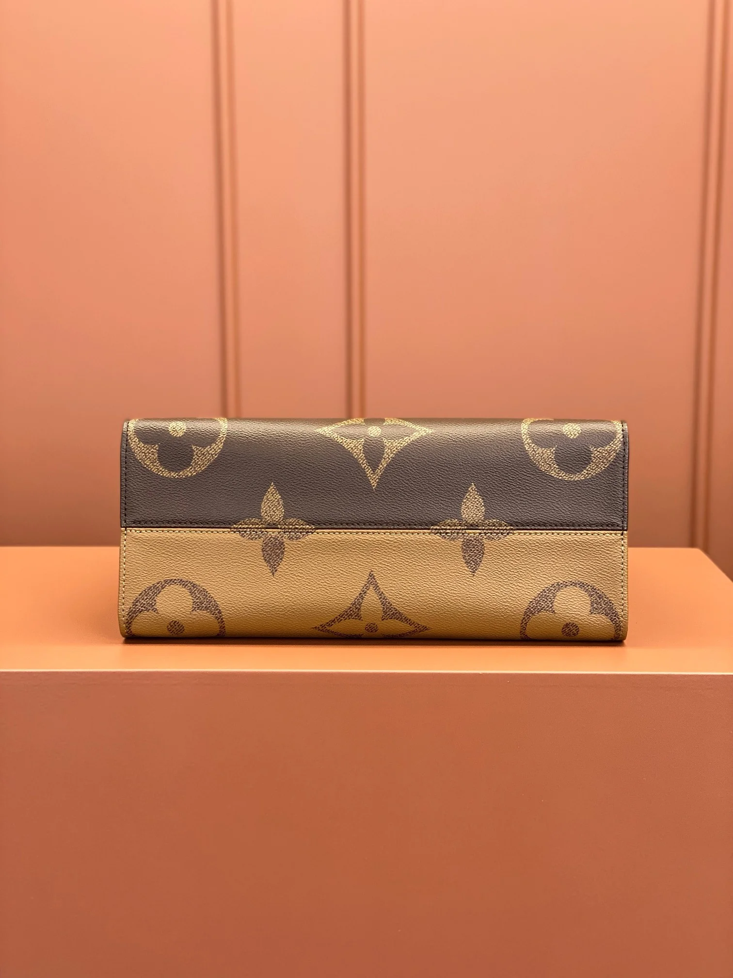 Louisvuitton Onthego Medium Tote Bag M45039 35x27x14 cm - description_image9