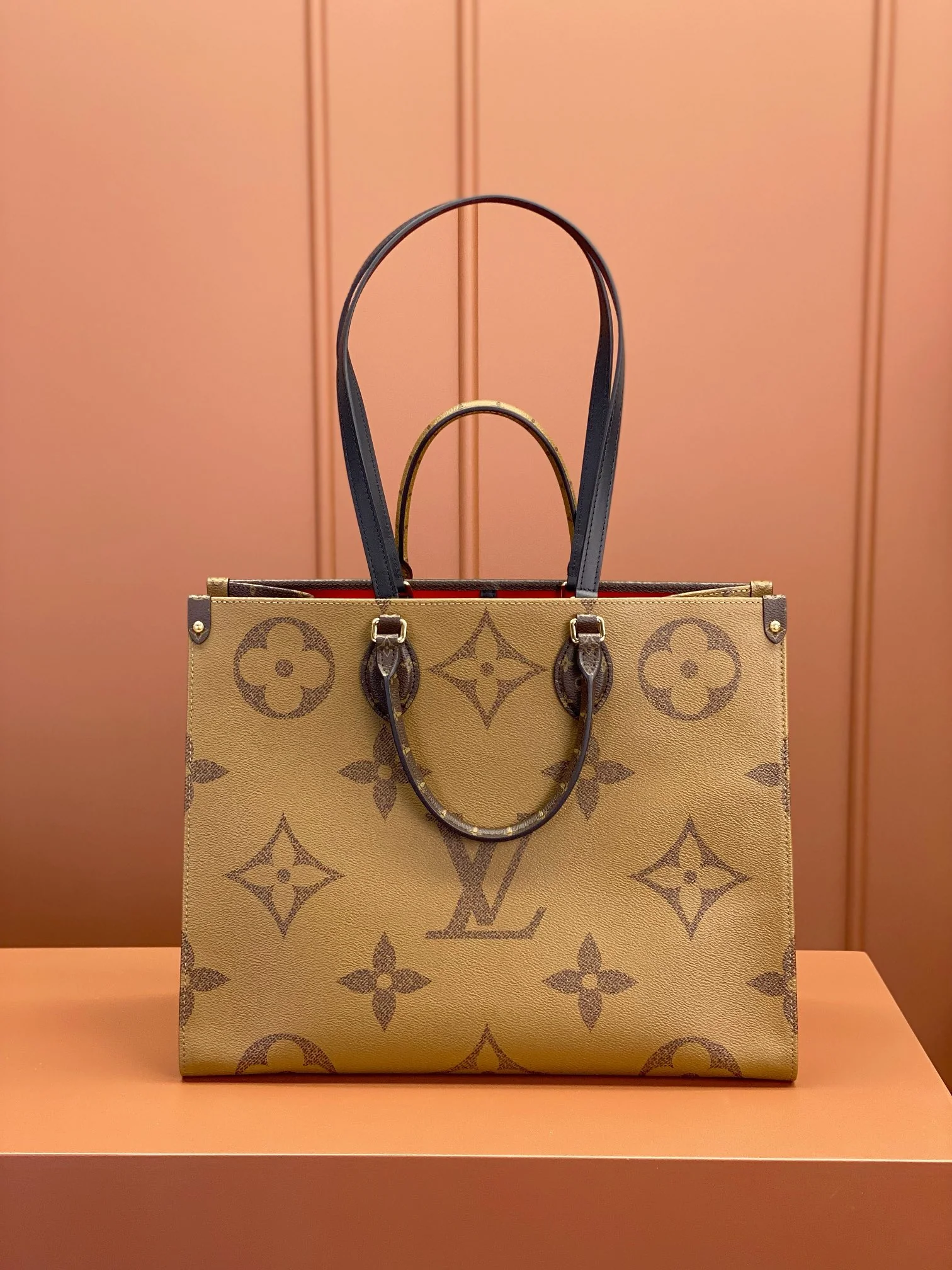 Louisvuitton OnTheGo Large Tote M45320 41x34x19 cm - description_image5