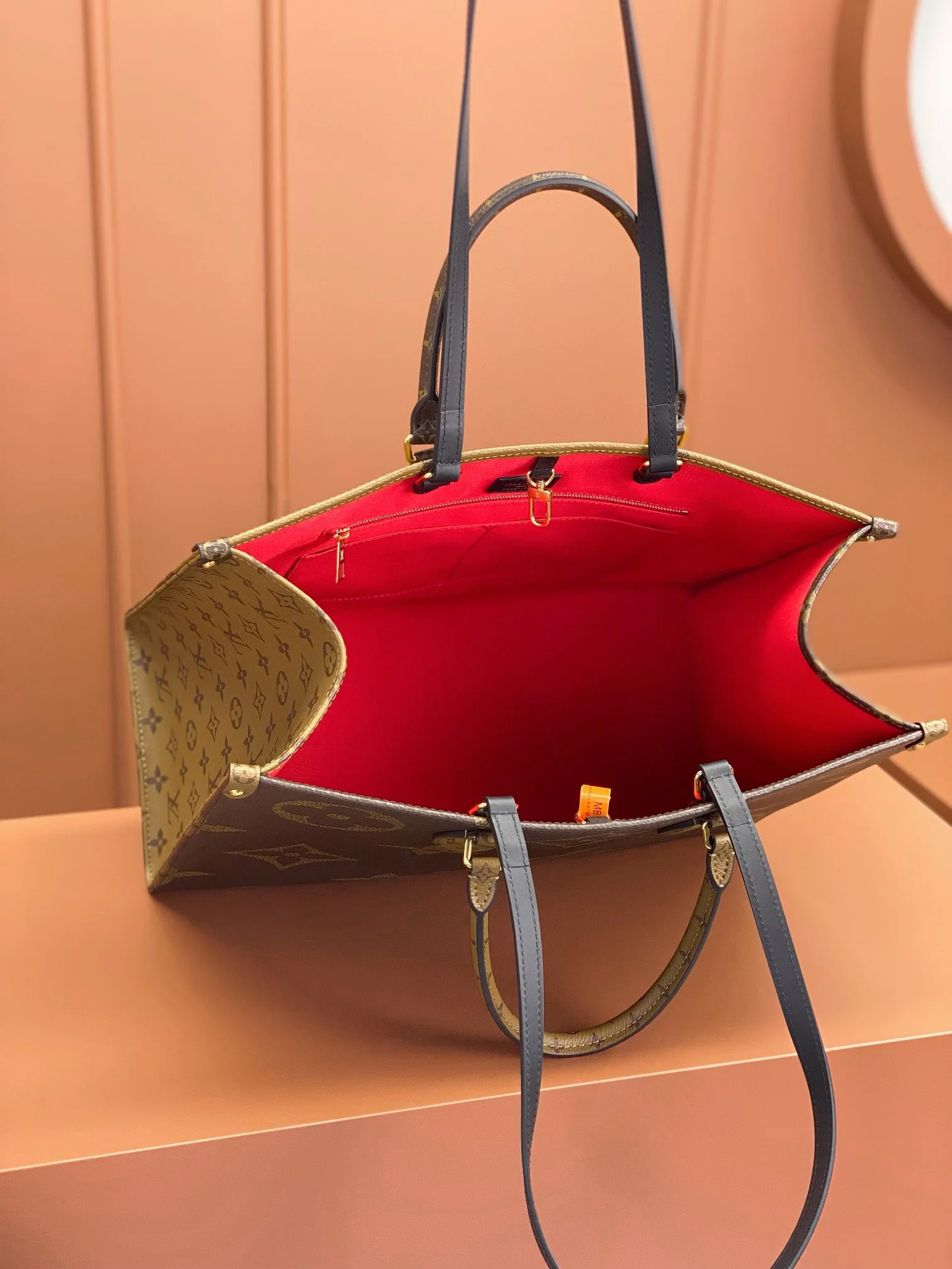 Louisvuitton OnTheGo Large Tote M45320 41x34x19 cm - description_image6