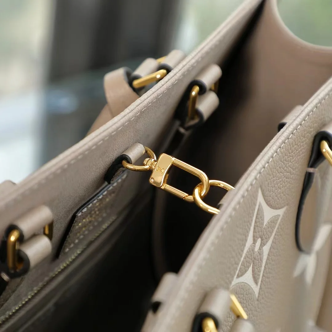 Louisvuitton OnTheGo M45494 36x26x13 cm - description_image7