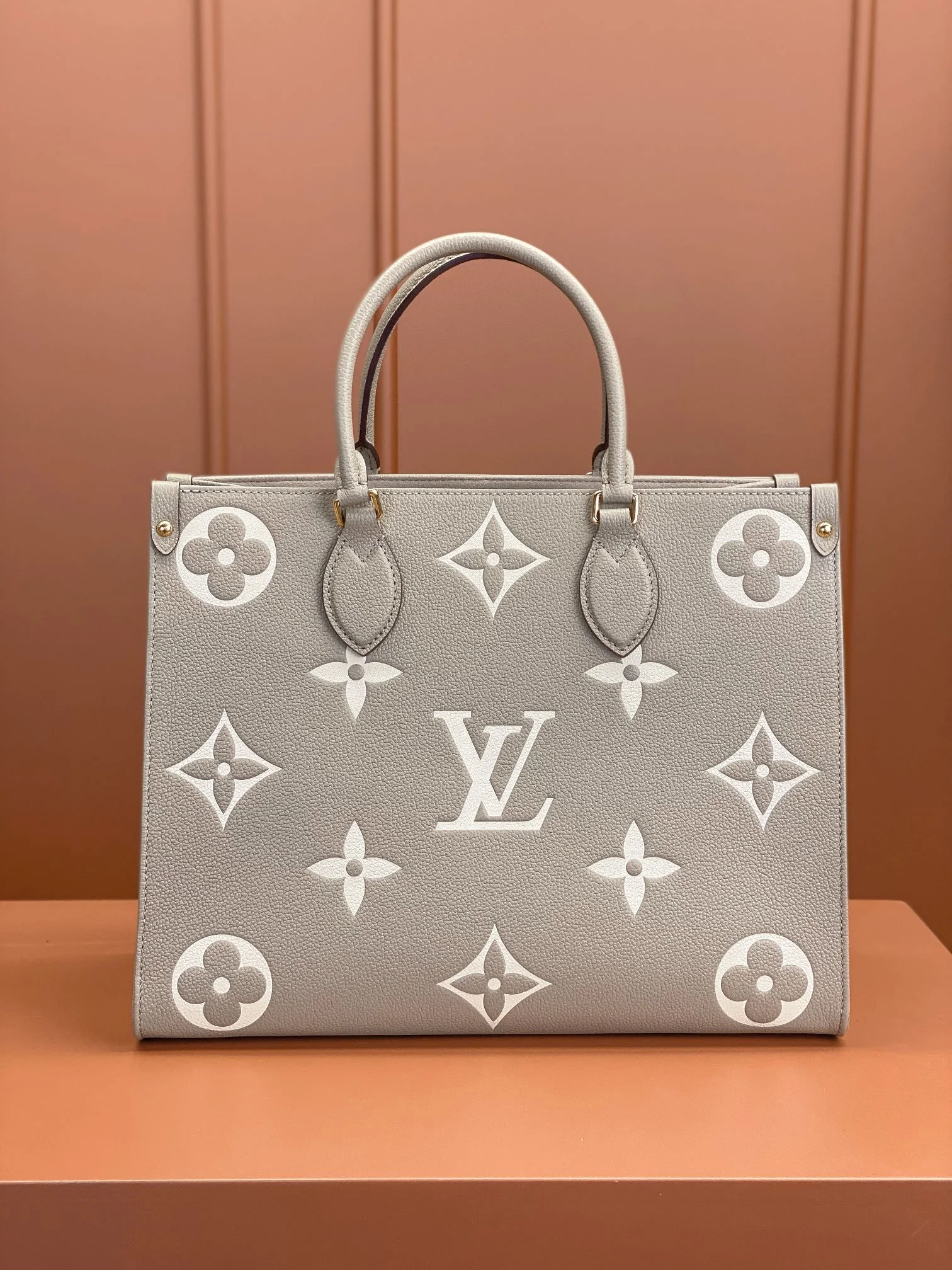 Louisvuitton Onthego Medium Tote M45494 35x27x14 cm - description_image1