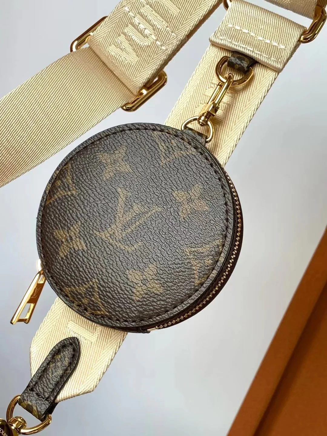 Louisvuitton OnTheGo Tote M45563 - description_image2