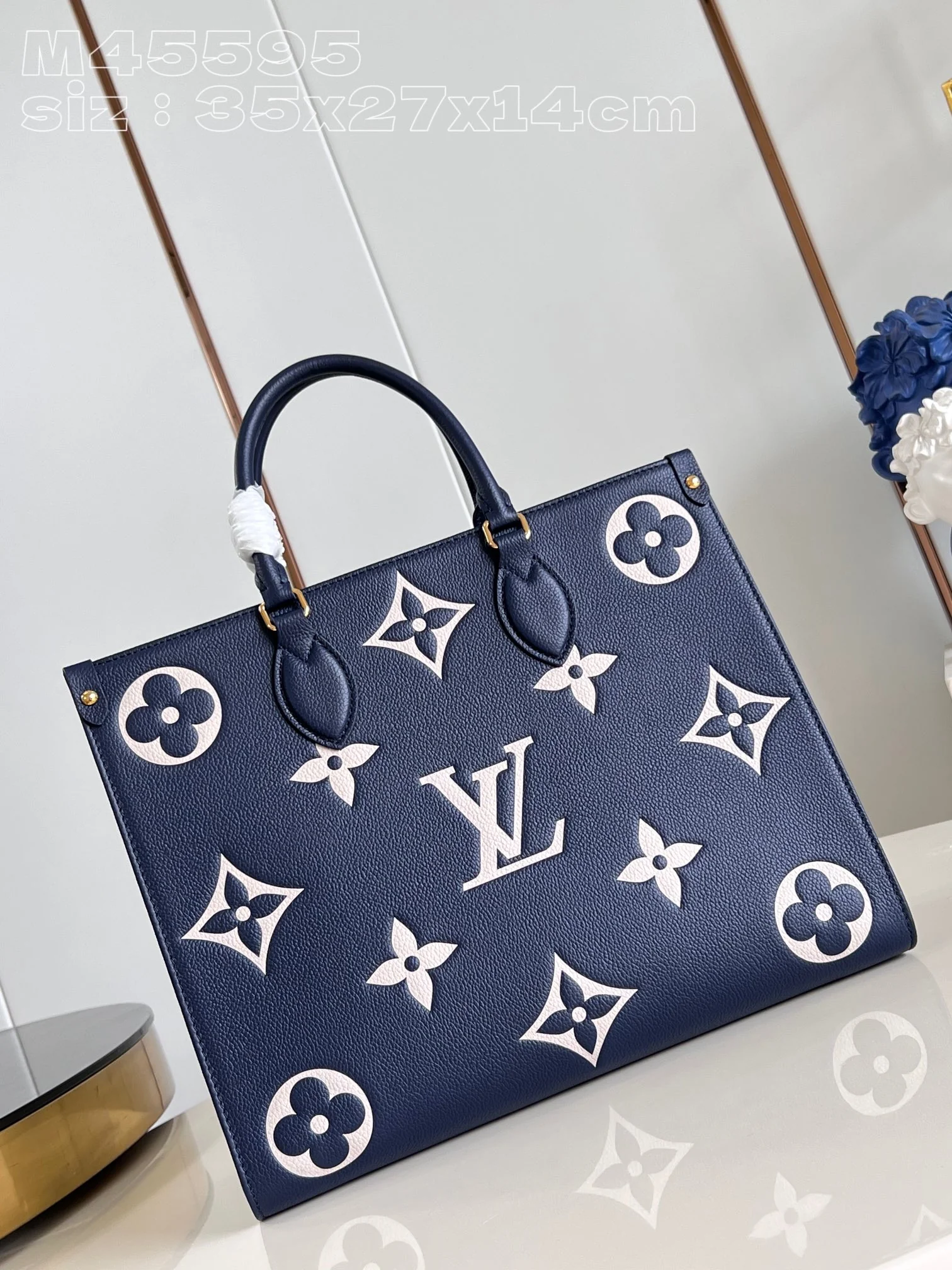 Louisvuitton OnTheGo Medium Tote M45595 35x27x14 cm - description_image2