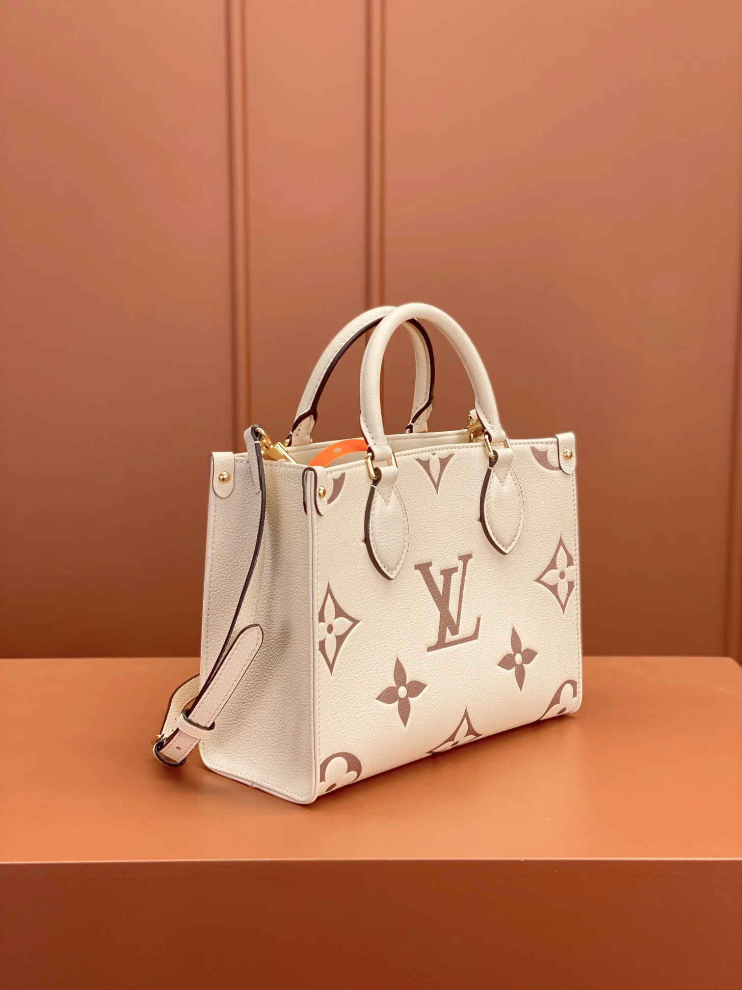Louisvuitton Onthego Small Tote M45653 25x19x11.5 cm - description_image3