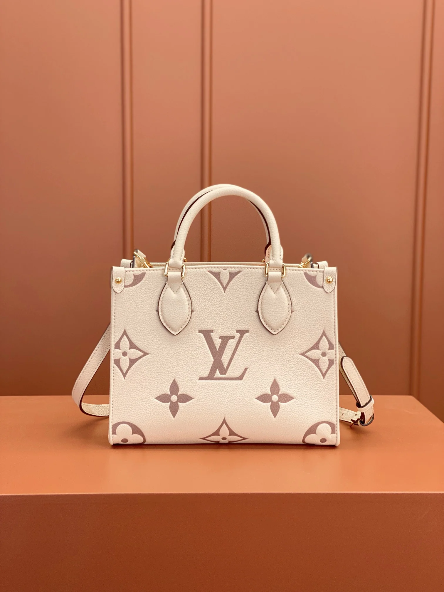 Louisvuitton Onthego Small Tote M45653 25x19x11.5 cm - description_image8