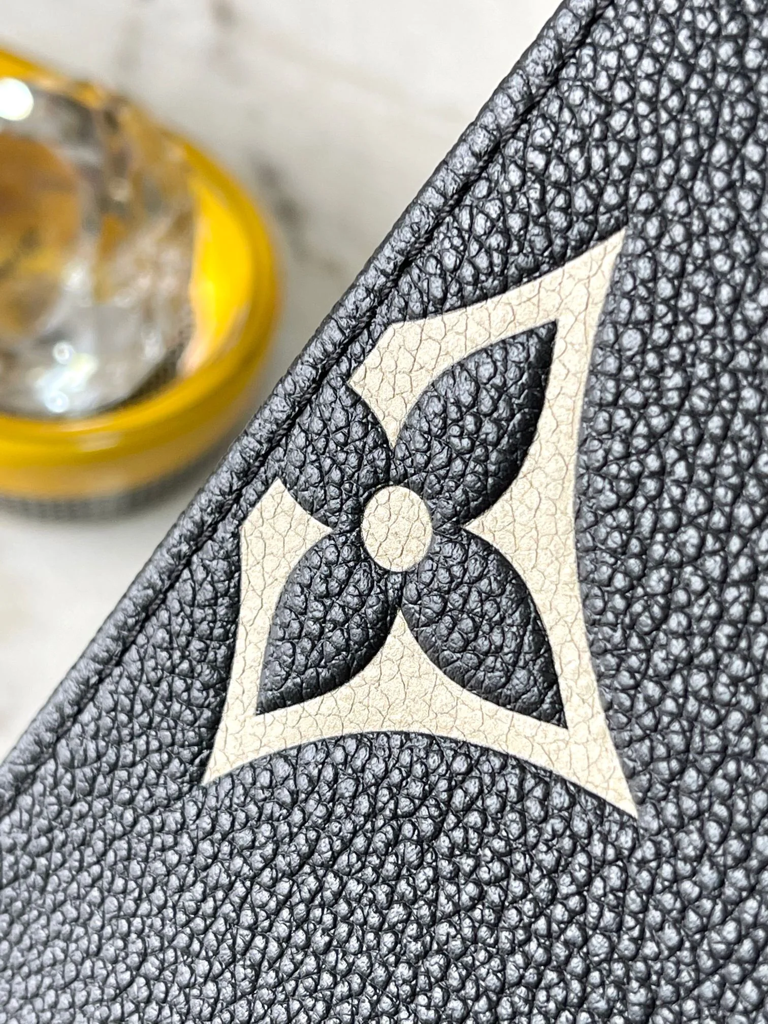 Louisvuitton Onthego Small Handbag M45659 25x19x11.5 cm - description_image6